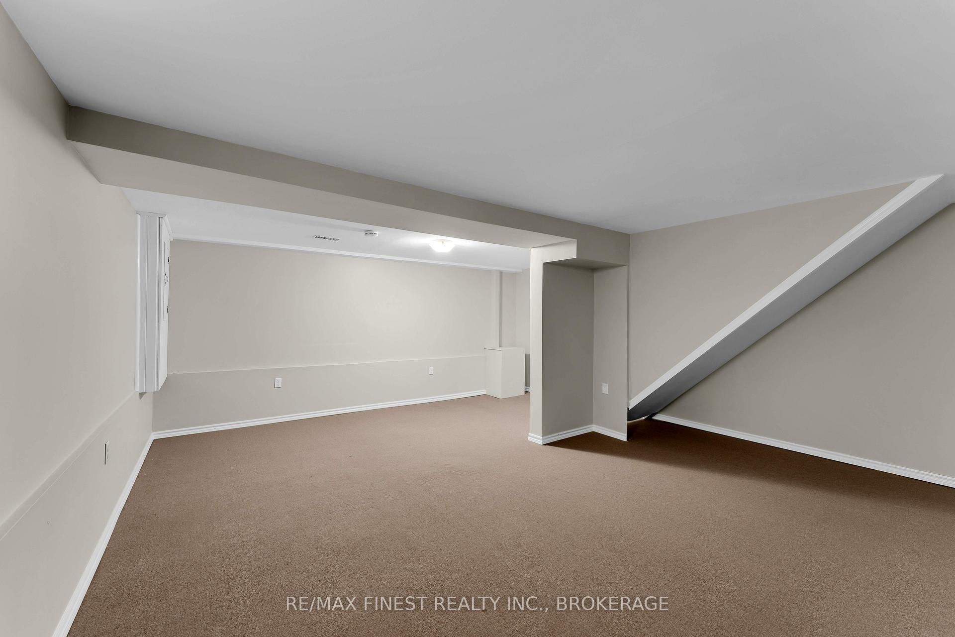 Photo 24 of 1056 Redwood Crescent, Kingston, City Northwest — HOMEH
