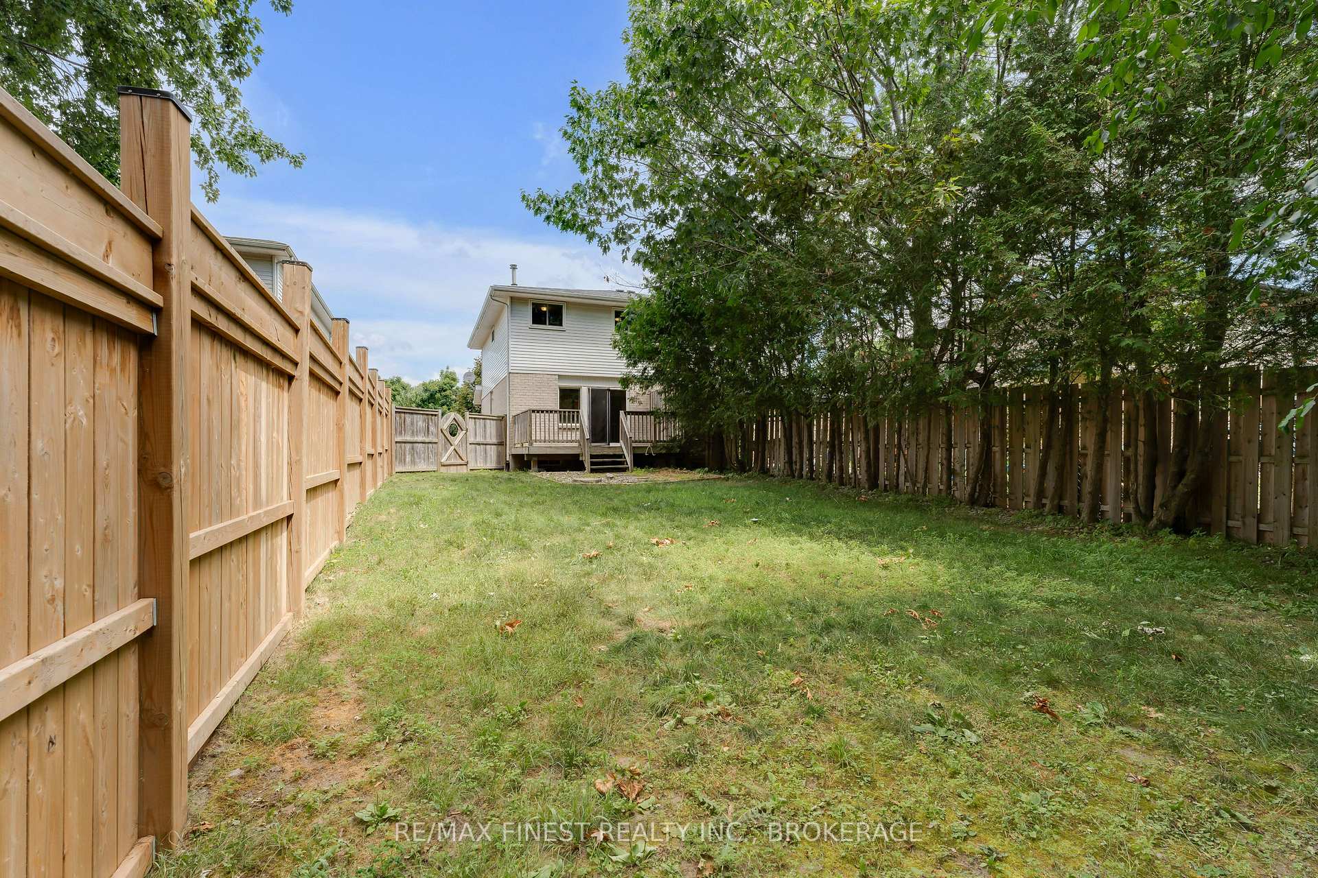 Photo 31 of 1056 Redwood Crescent, Kingston, City Northwest — HOMEH