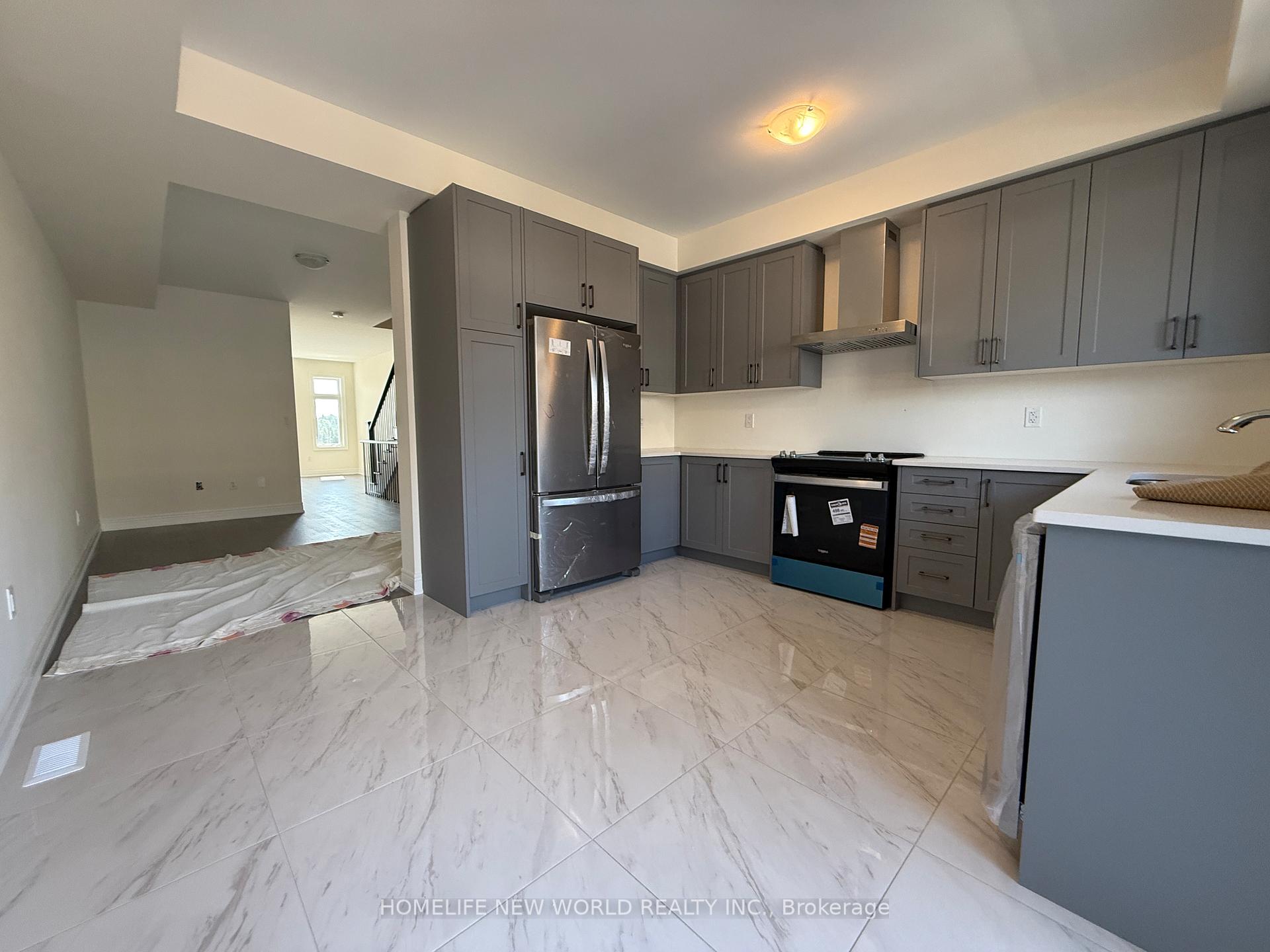 Photo 9 of 181 Berczy Grn Drive, Markham, Rural Markham — HOMEH