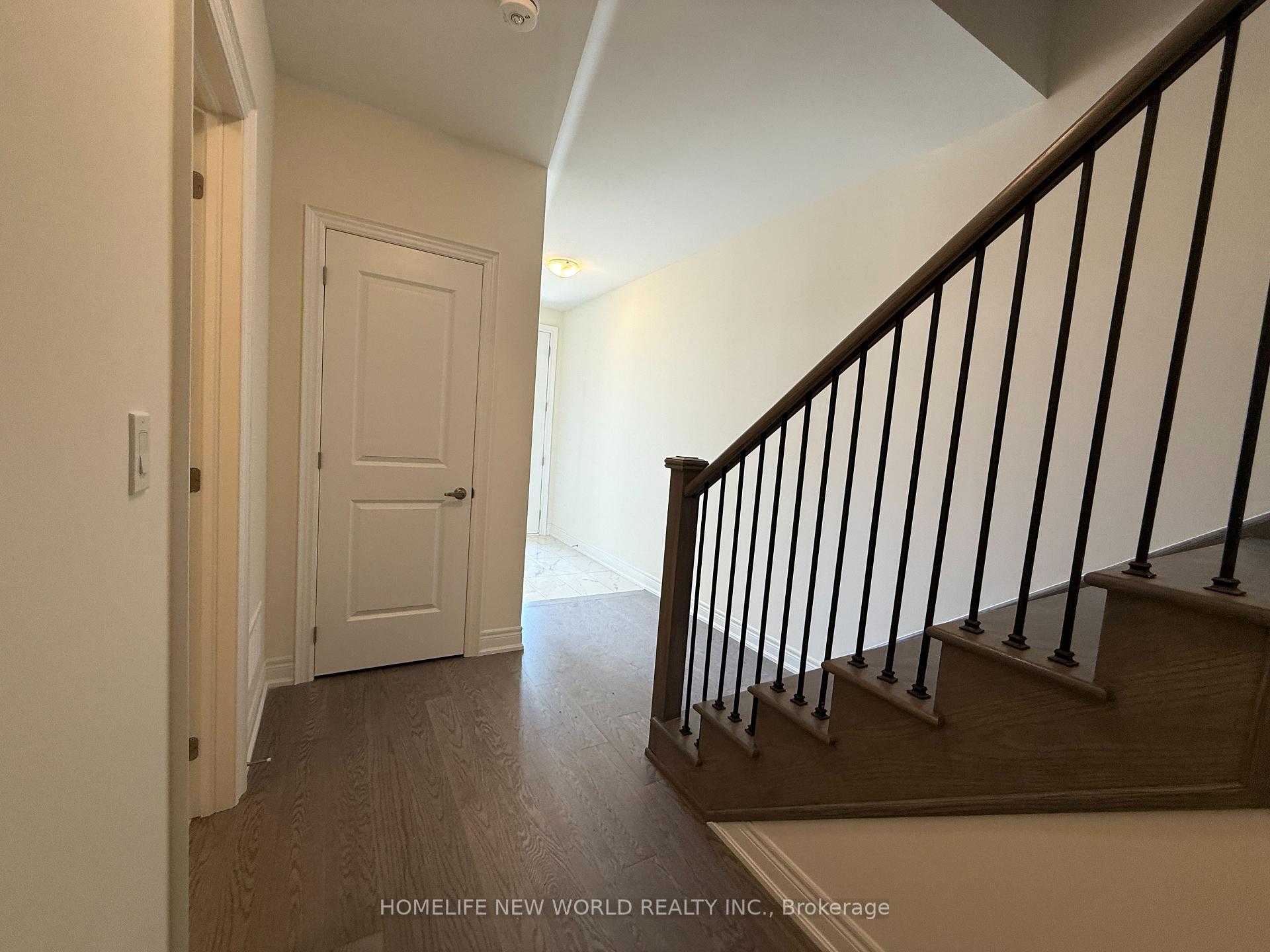 Photo 15 of 181 Berczy Grn Drive, Markham, Rural Markham — HOMEH