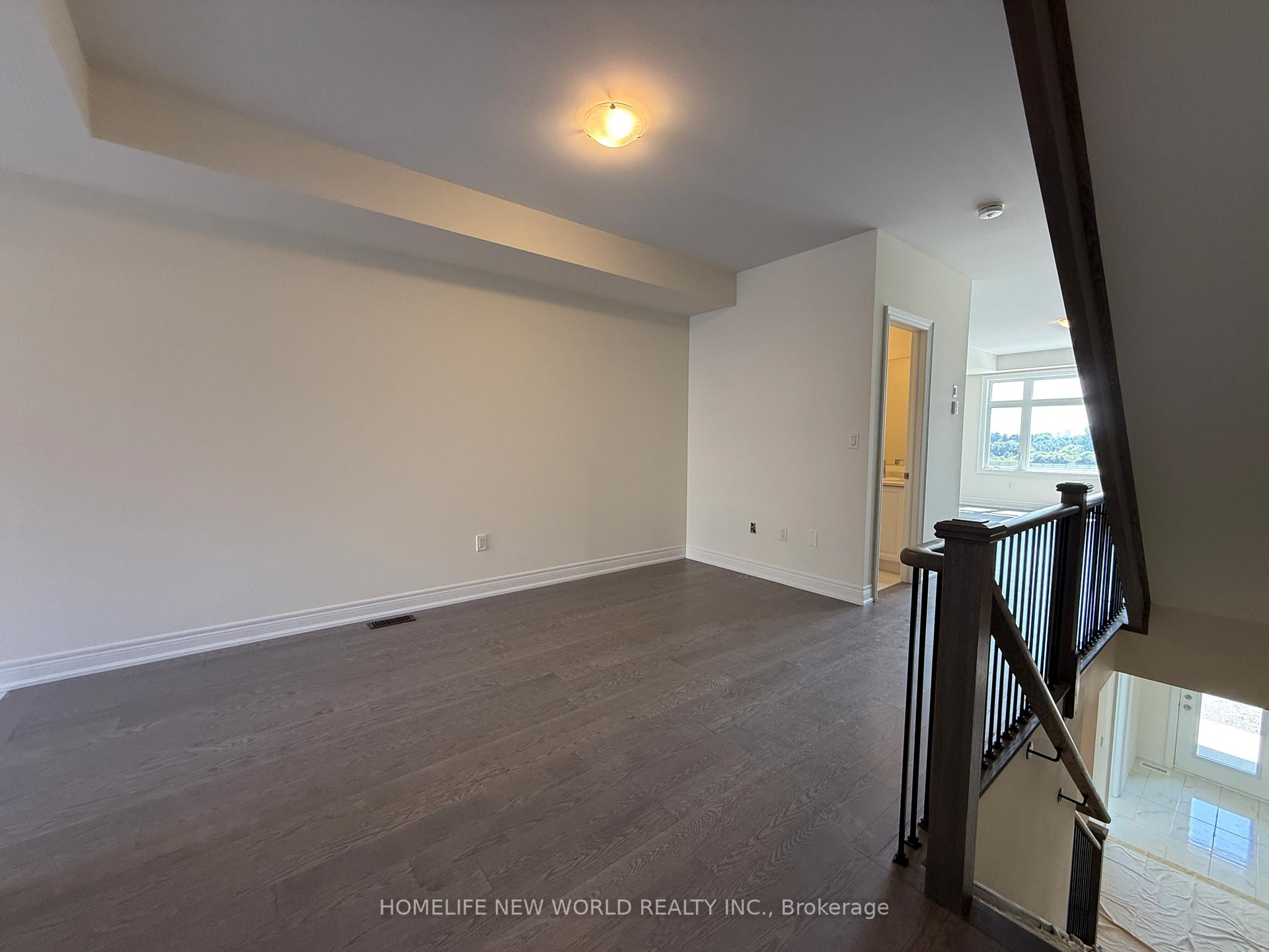 Photo 16 of 181 Berczy Grn Drive, Markham, Rural Markham — HOMEH