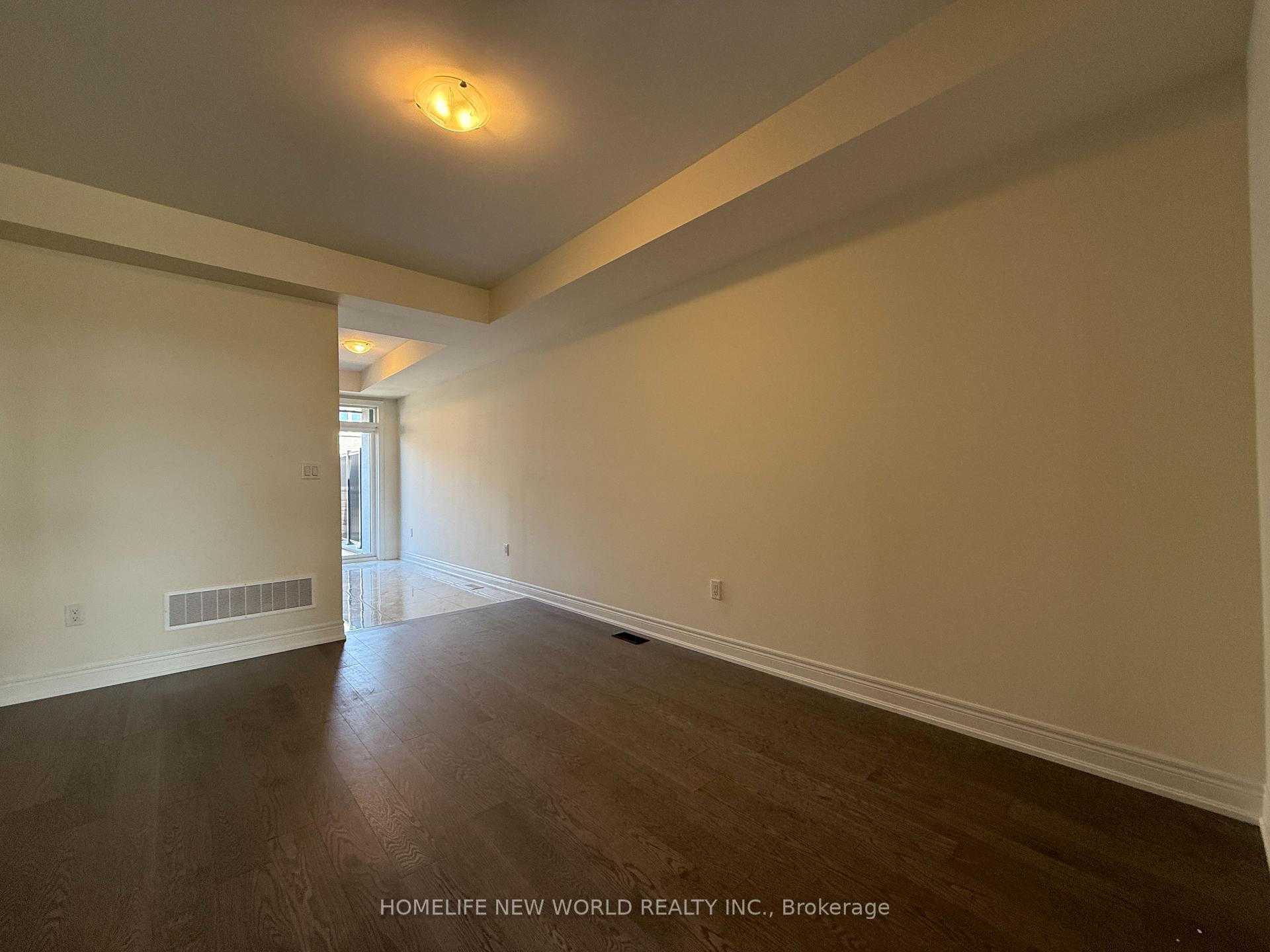 Photo 17 of 181 Berczy Grn Drive, Markham, Rural Markham — HOMEH