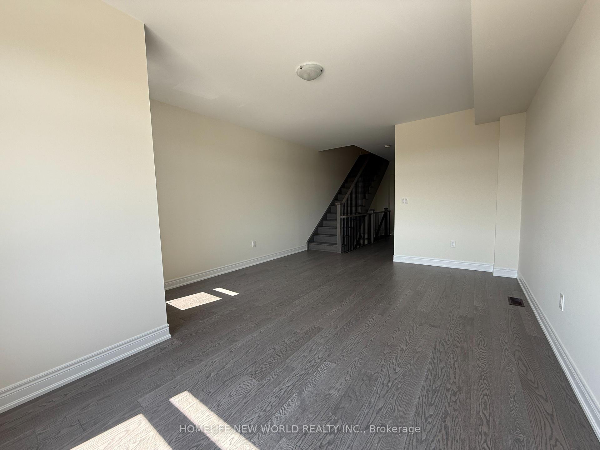 Photo 26 of 181 Berczy Grn Drive, Markham, Rural Markham — HOMEH