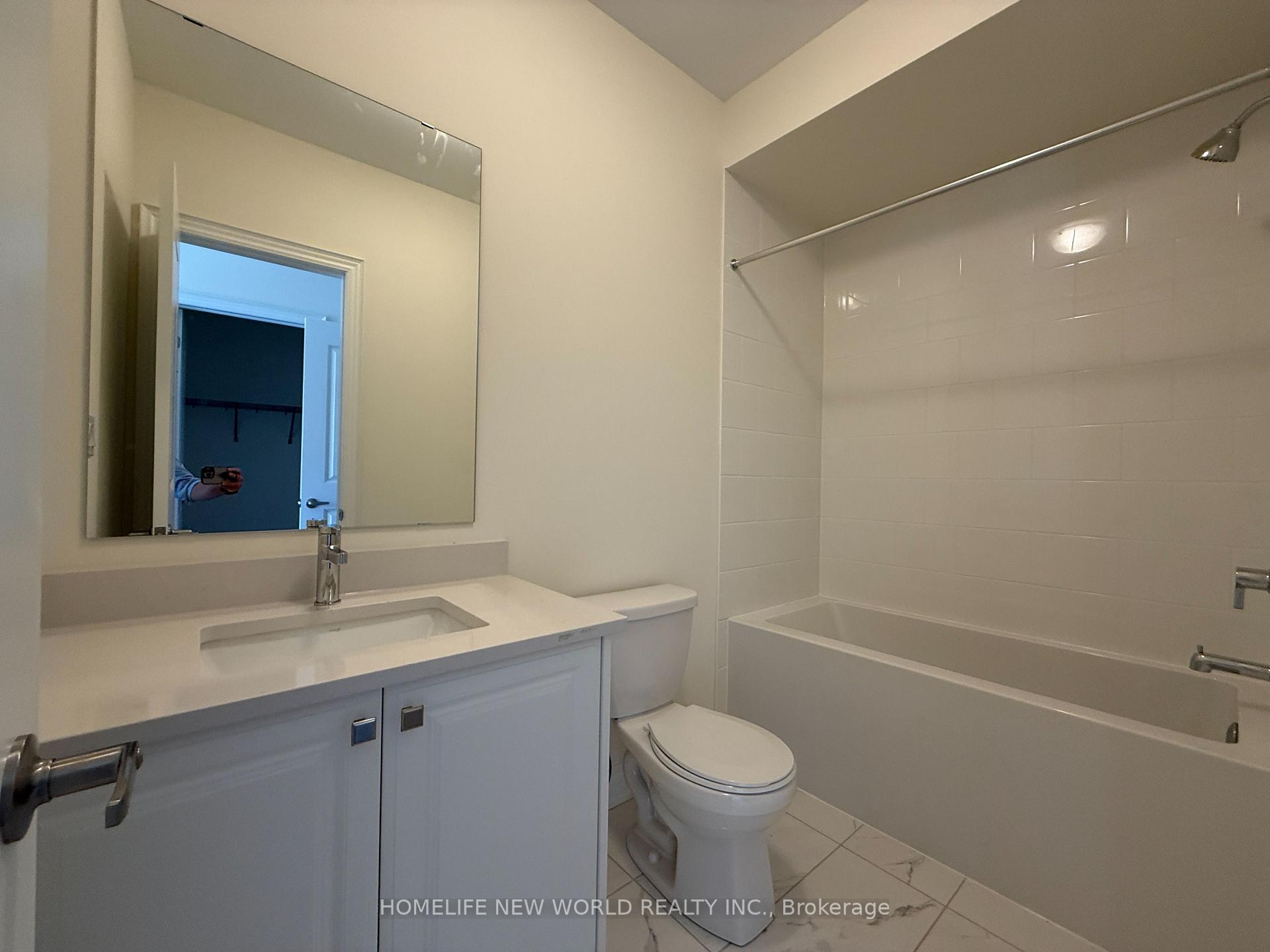Photo 37 of 181 Berczy Grn Drive, Markham, Rural Markham — HOMEH