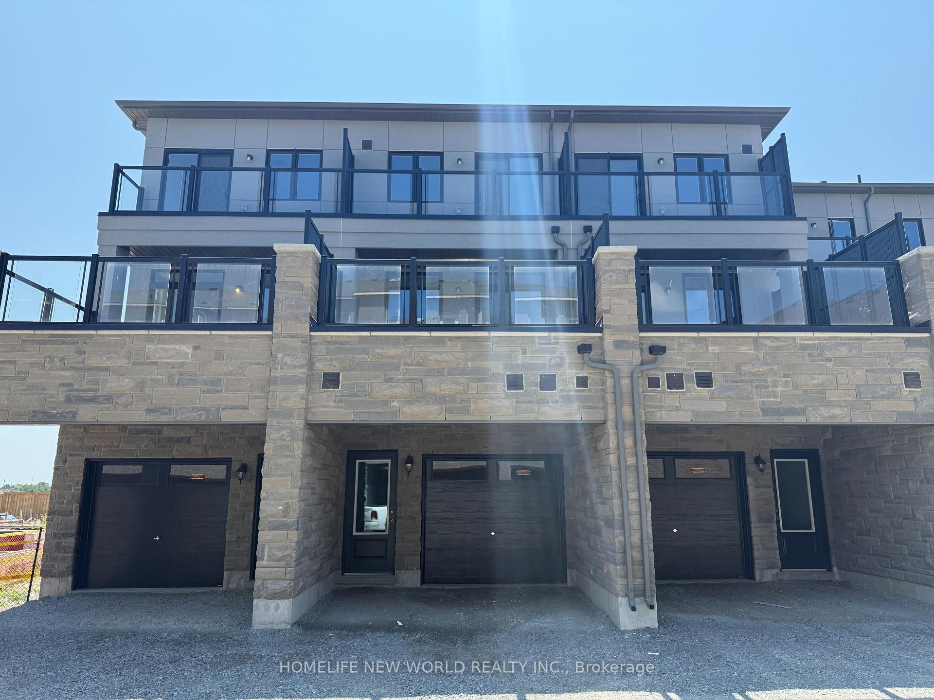 Photo 41 of 181 Berczy Grn Drive, Markham, Rural Markham — HOMEH
