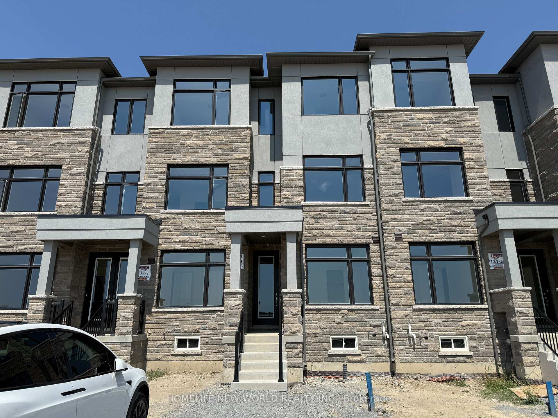 Photo 44 of 181 Berczy Grn Drive, Markham, Rural Markham — HOMEH