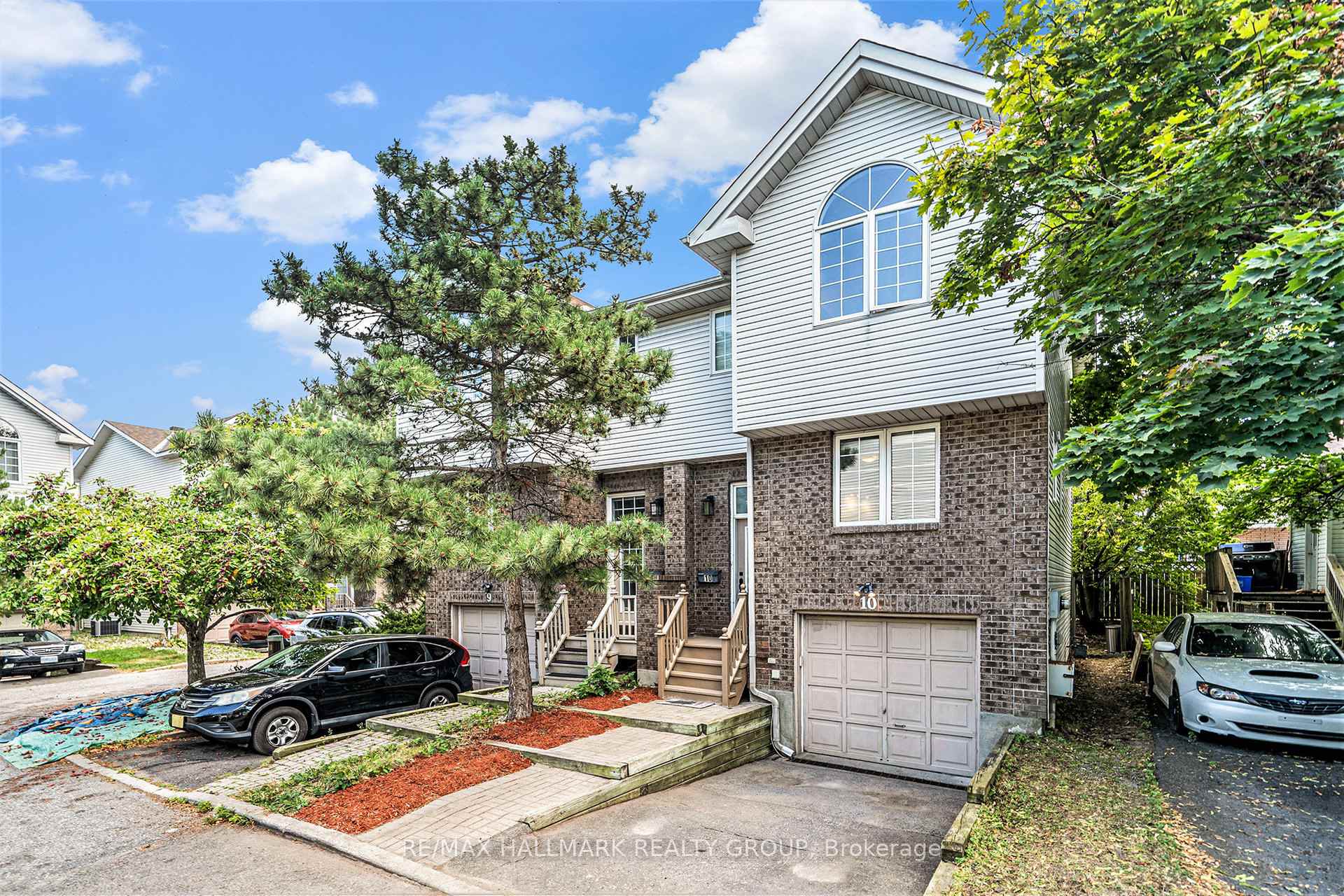 Front of Unit 10, 1563 Fisher Avenue