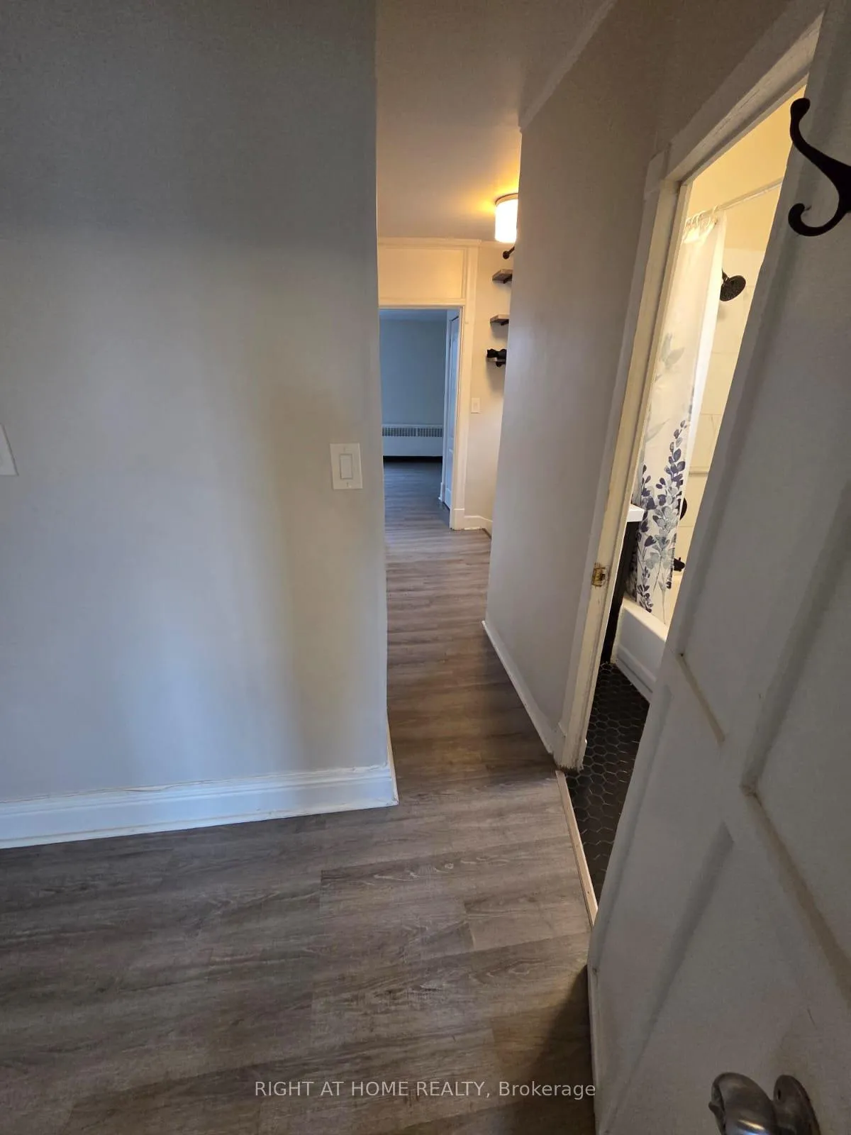 Photo 20 of 298 Emerald Street N, Hamilton, Landsdale — HOMEH