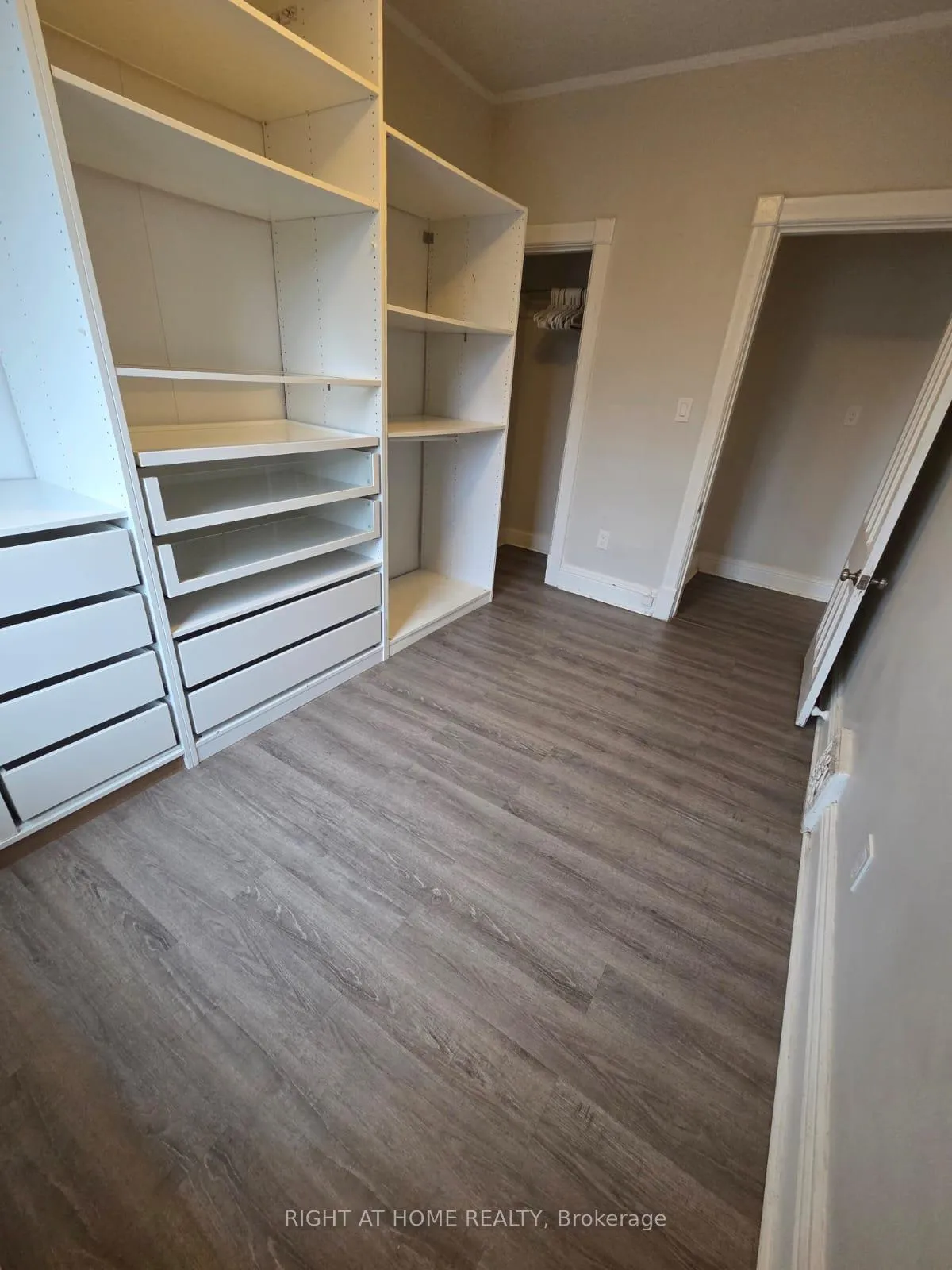 Photo 22 of 298 Emerald Street N, Hamilton, Landsdale — HOMEH