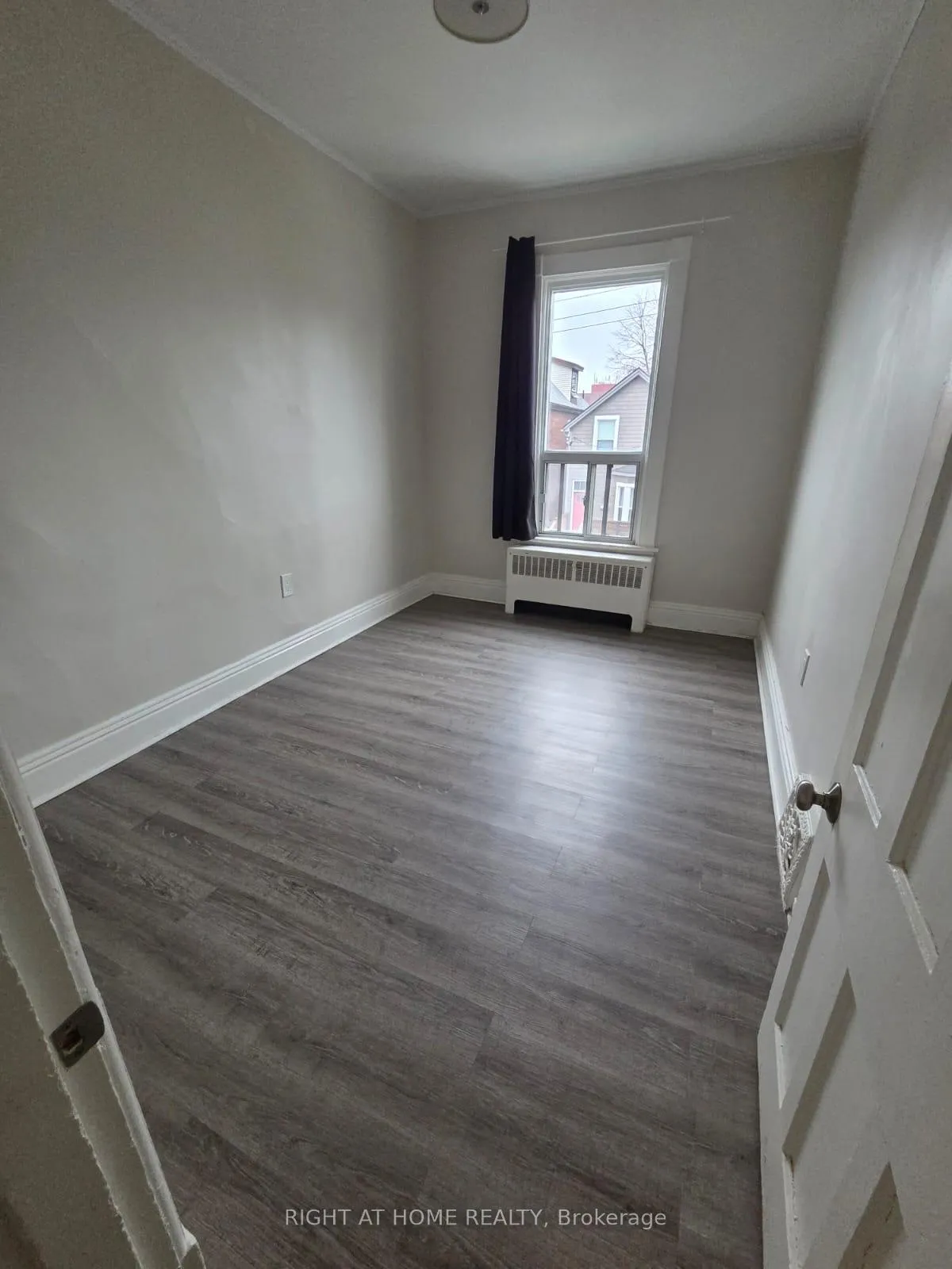 Photo 27 of 298 Emerald Street N, Hamilton, Landsdale — HOMEH