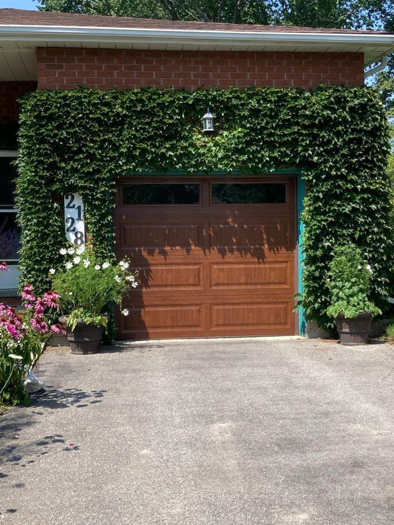 Photo 2 of 2128 Gordon Street, Innisfil, Stroud — HOMEH