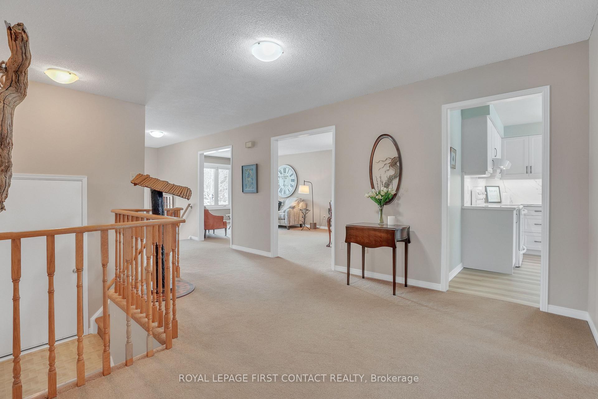 Photo 4 of 2128 Gordon Street, Innisfil, Stroud — HOMEH