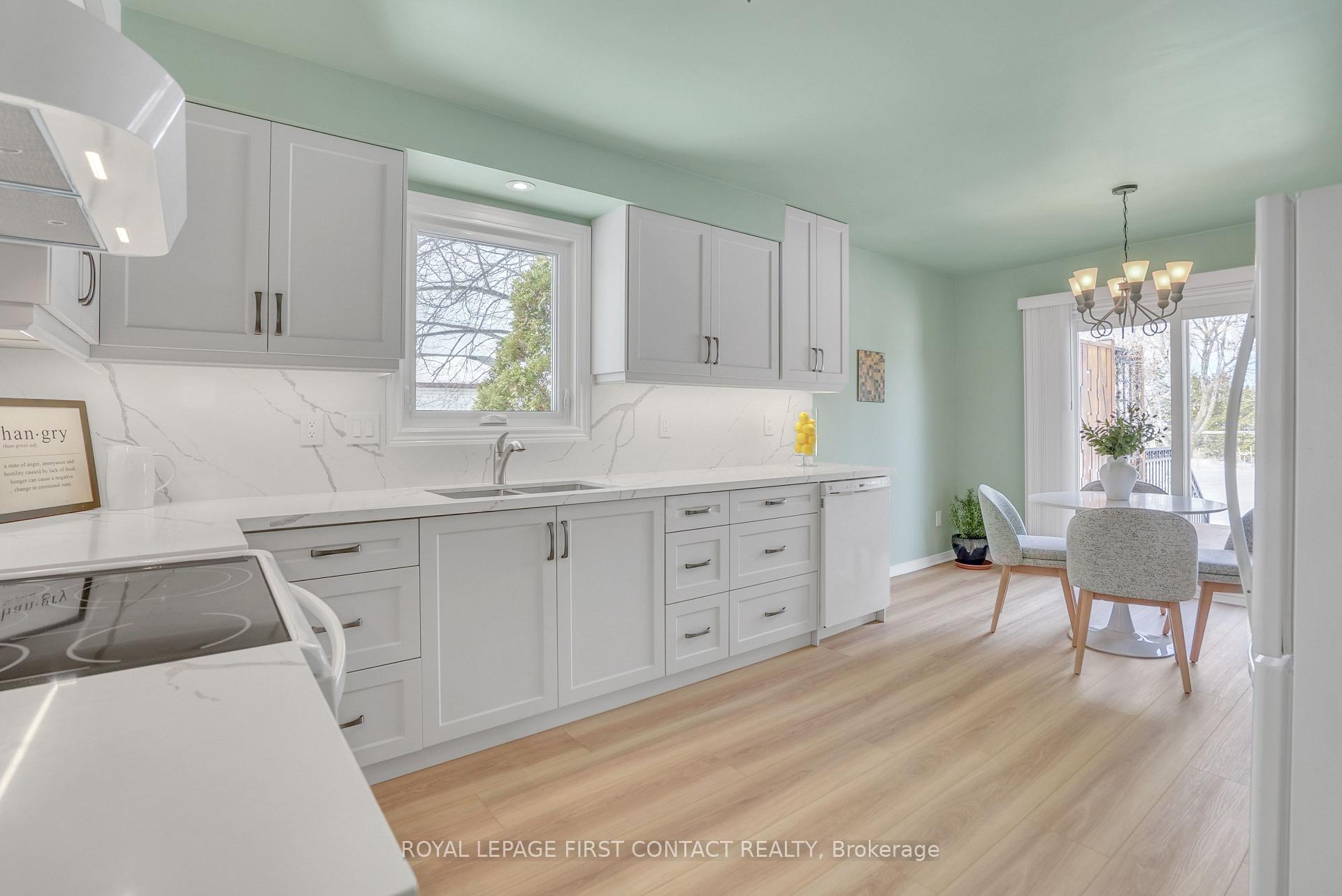 Photo 8 of 2128 Gordon Street, Innisfil, Stroud — HOMEH