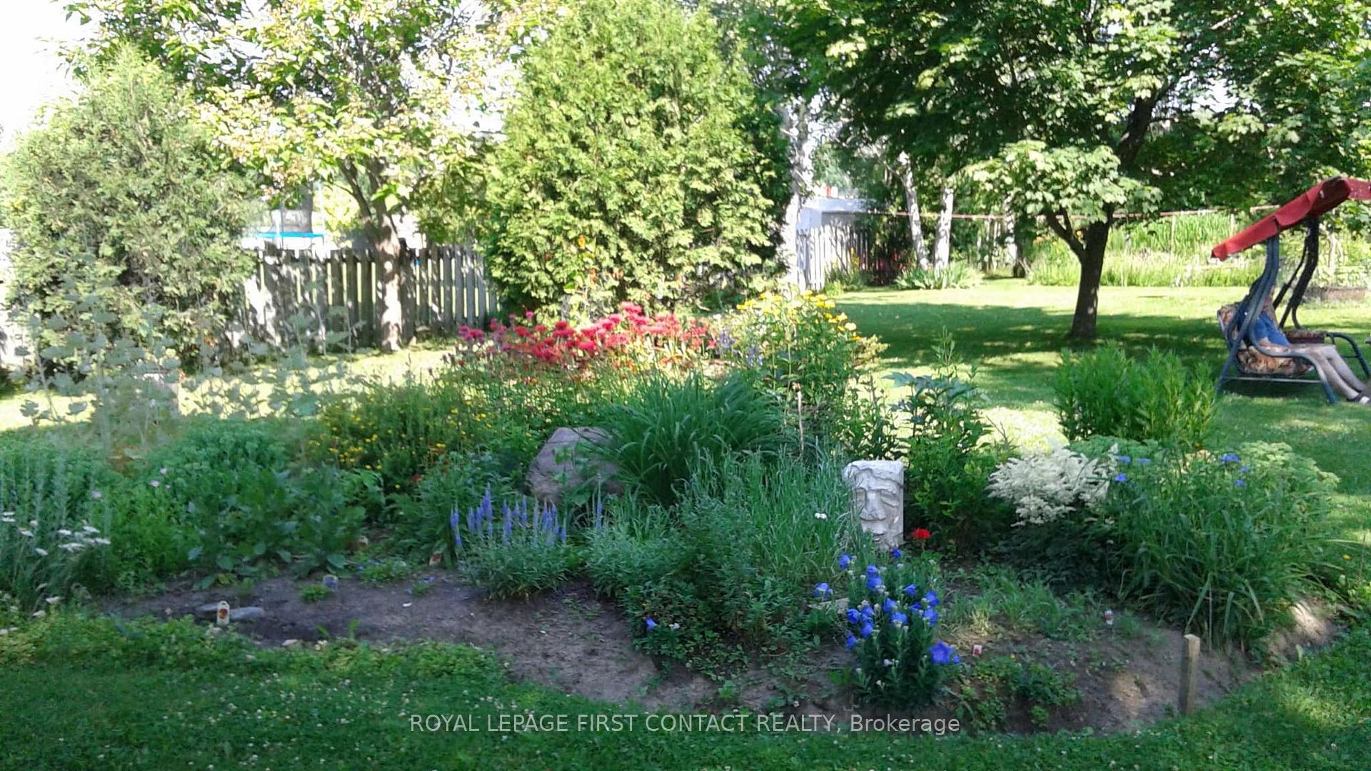 Photo 24 of 2128 Gordon Street, Innisfil, Stroud — HOMEH