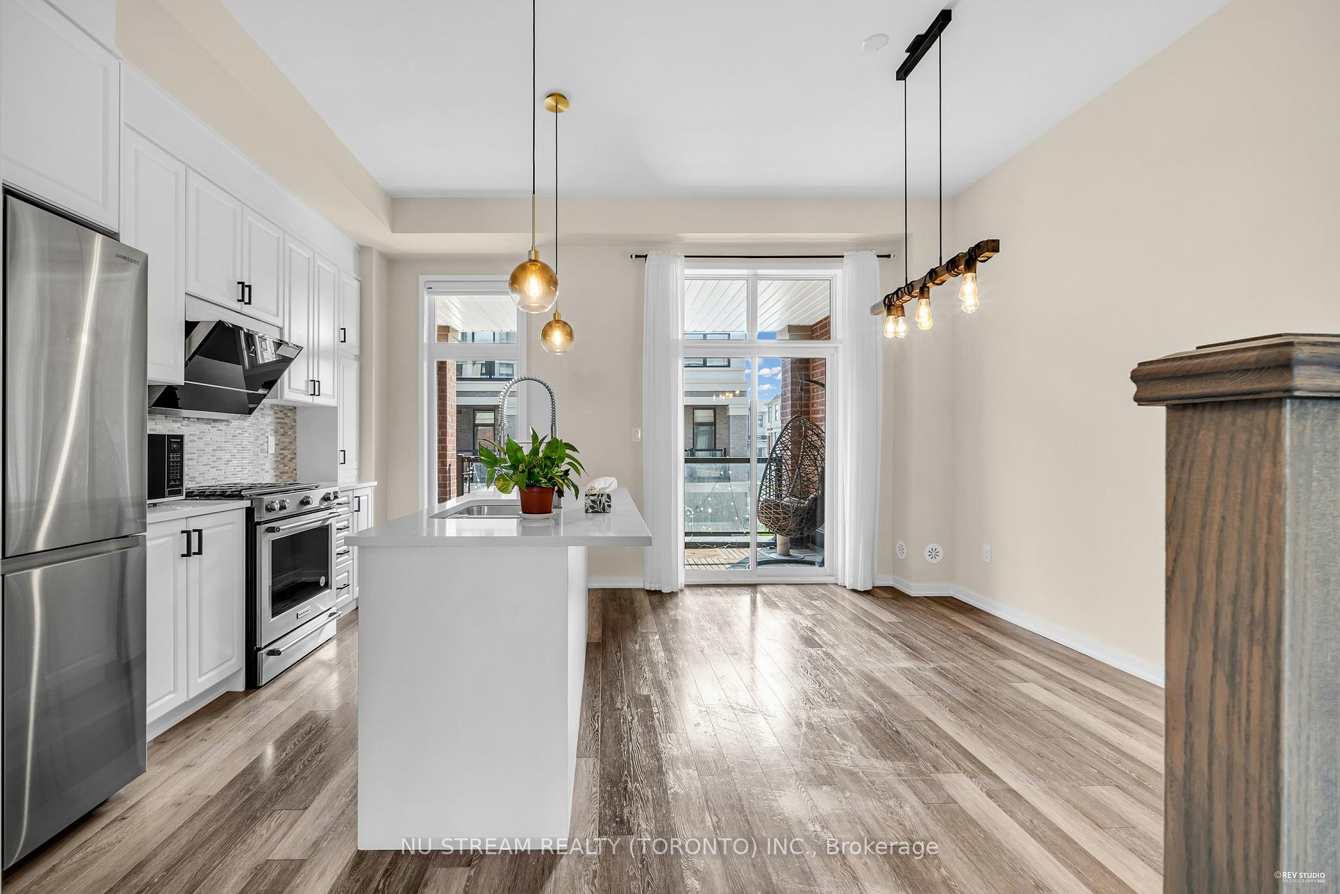 Photo 6 of 4 Pantheon Lane, Markham, Wismer — HOMEH