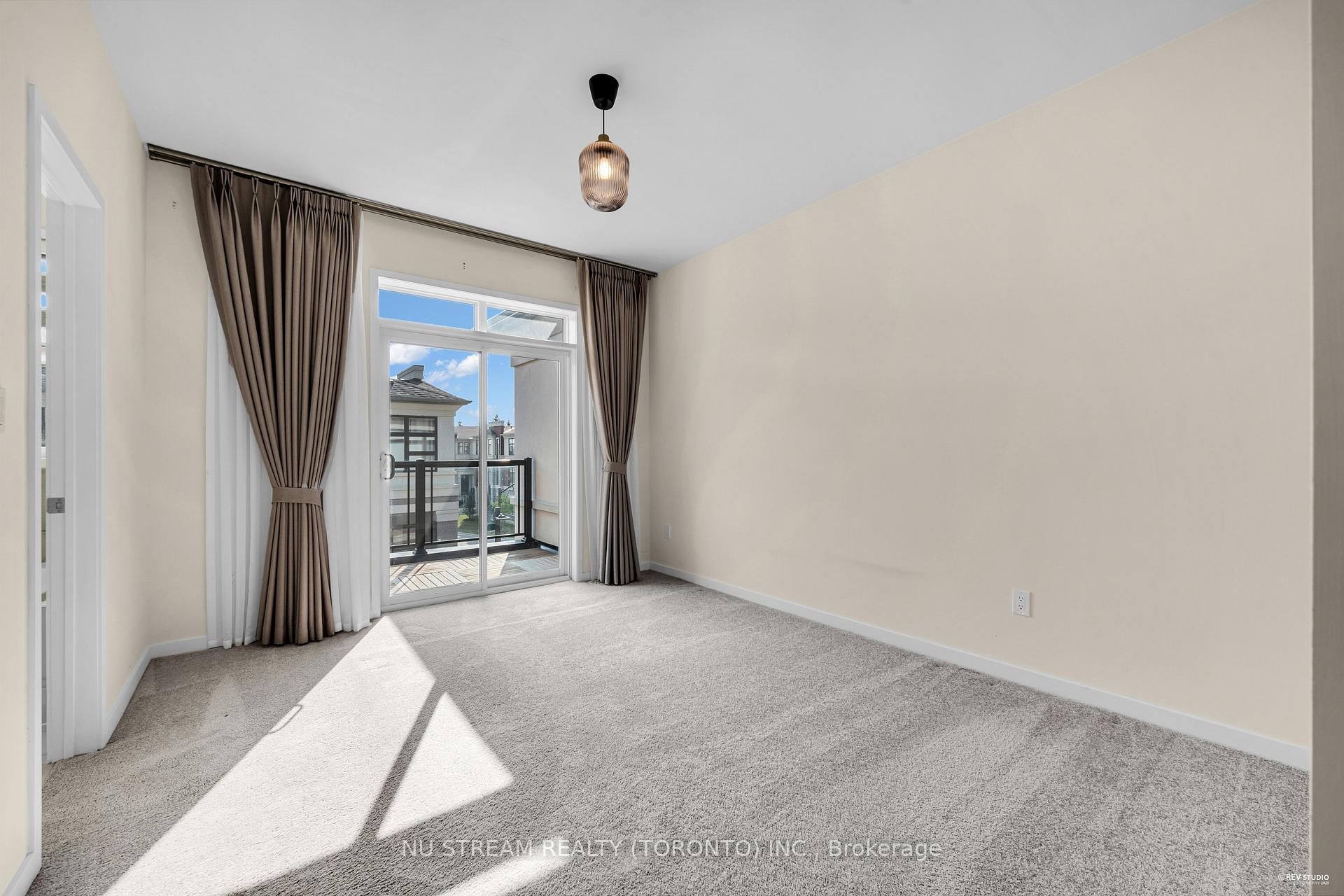 Photo 11 of 4 Pantheon Lane, Markham, Wismer — HOMEH
