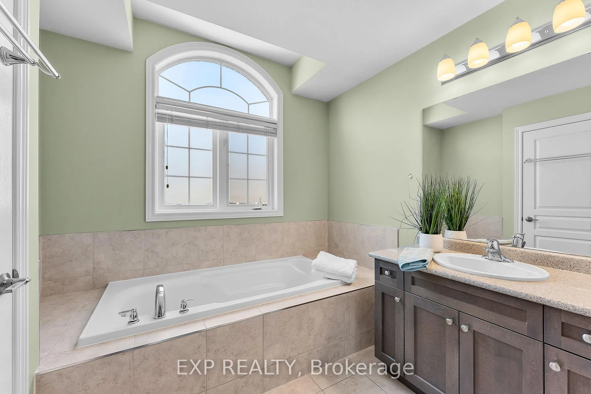 Photo 23 of Unit 43, 541 Winston Road, Grimsby, Grimsby Beach — HOMEH