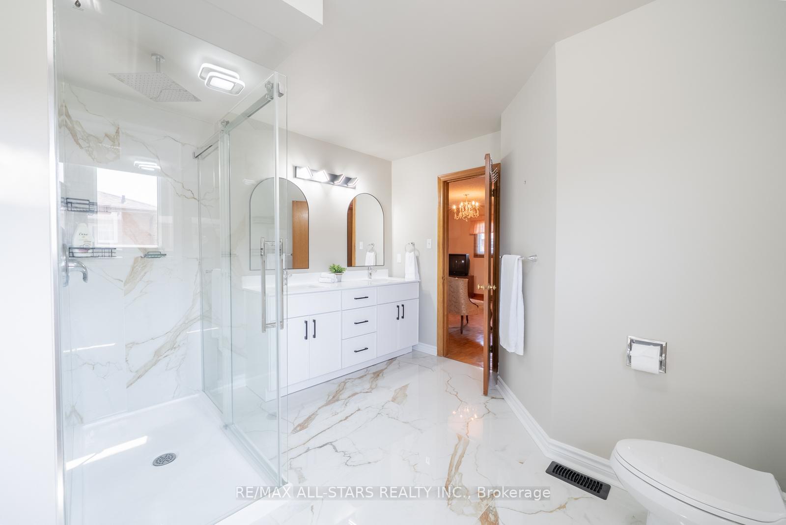 Photo 38 of 5 Janna Court, Markham, Village Green-South Unionville — HOMEH