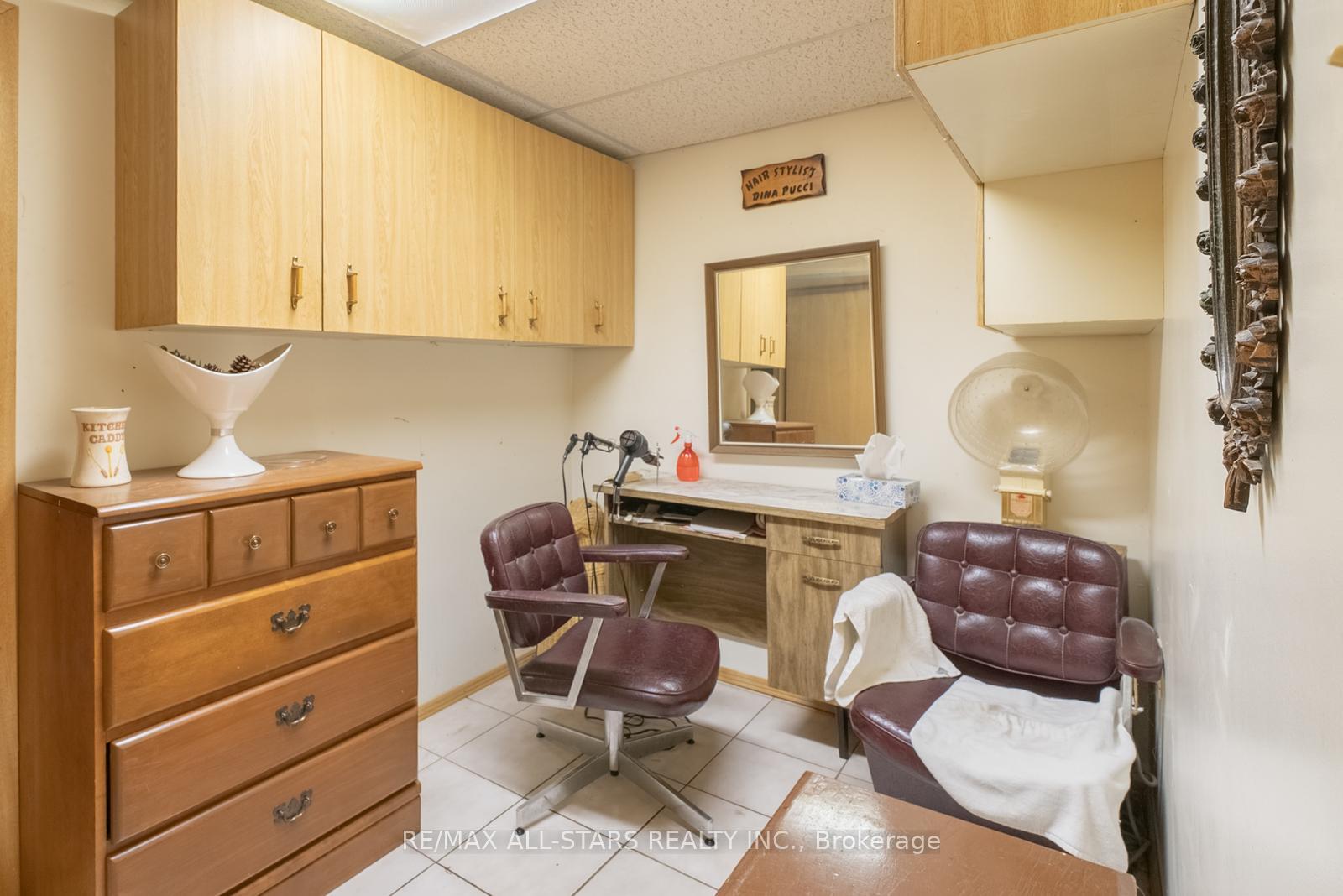 Photo 42 of 5 Janna Court, Markham, Village Green-South Unionville — HOMEH