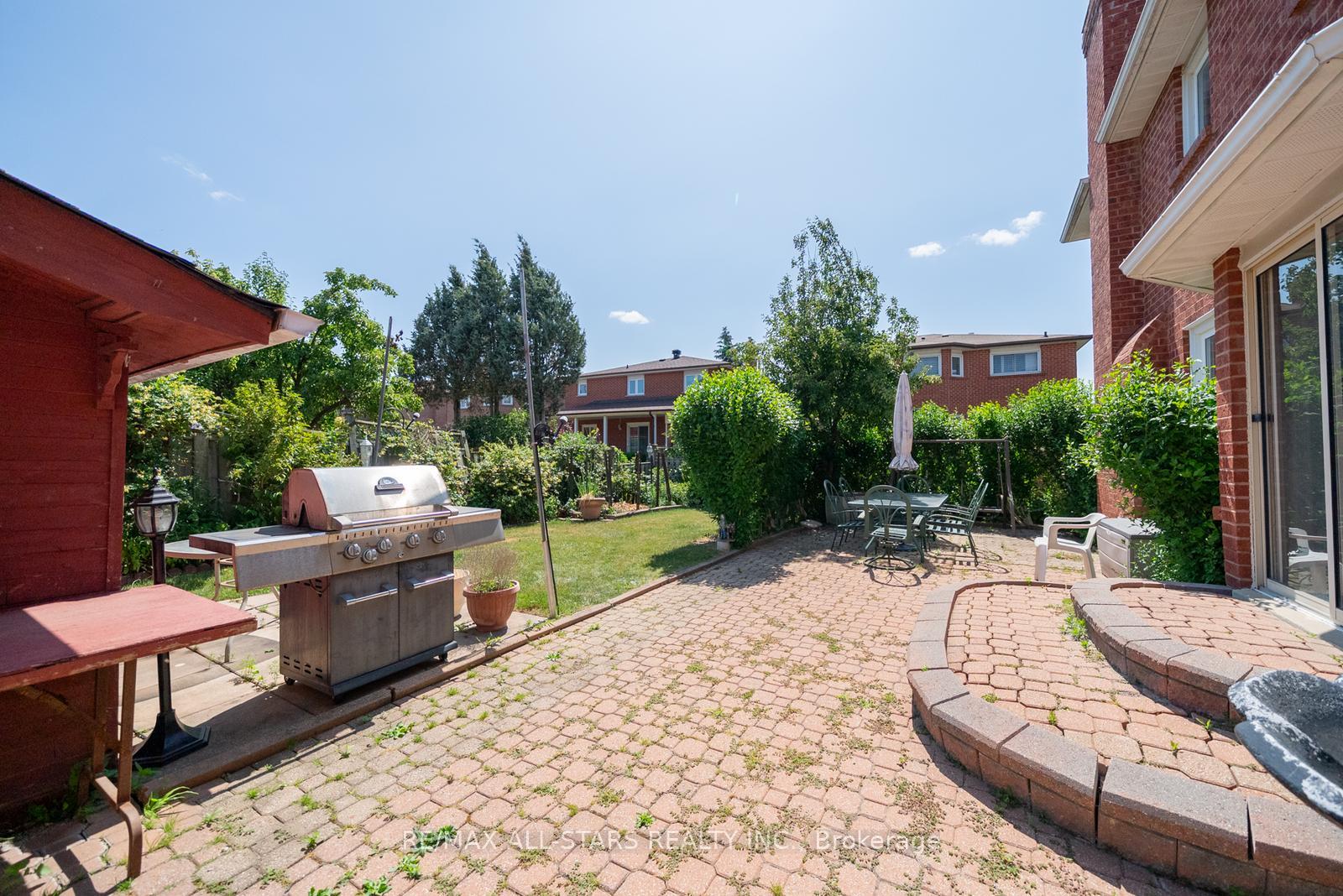 Photo 43 of 5 Janna Court, Markham, Village Green-South Unionville — HOMEH
