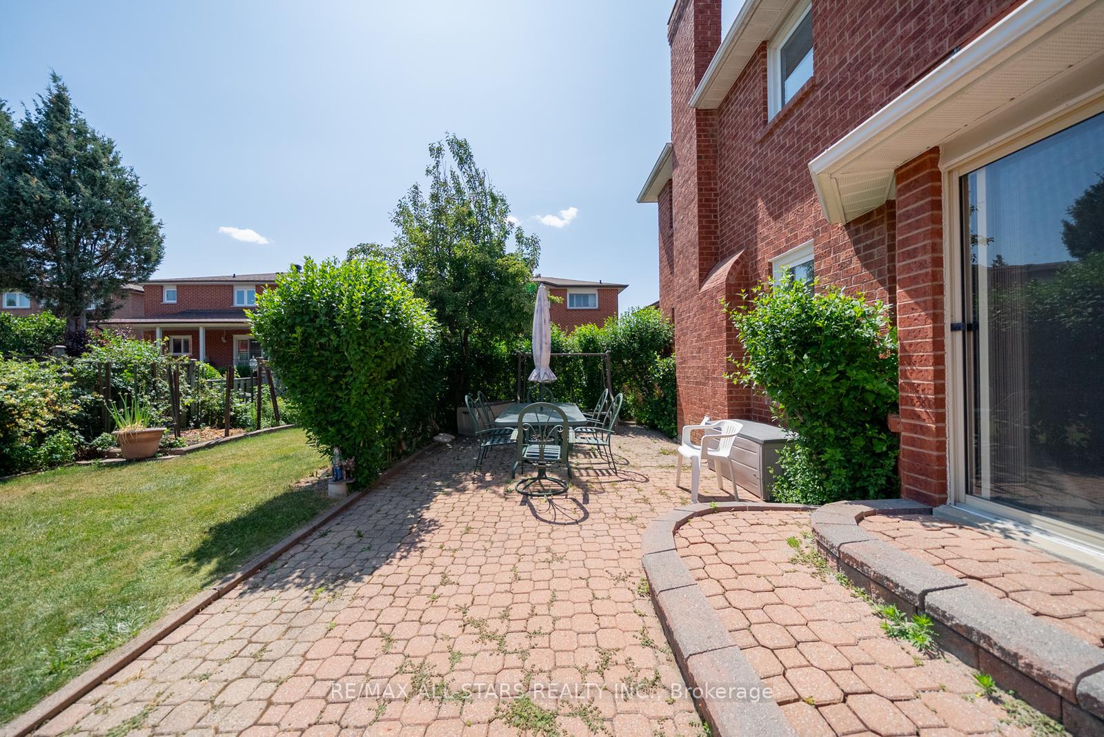 Photo 44 of 5 Janna Court, Markham, Village Green-South Unionville — HOMEH