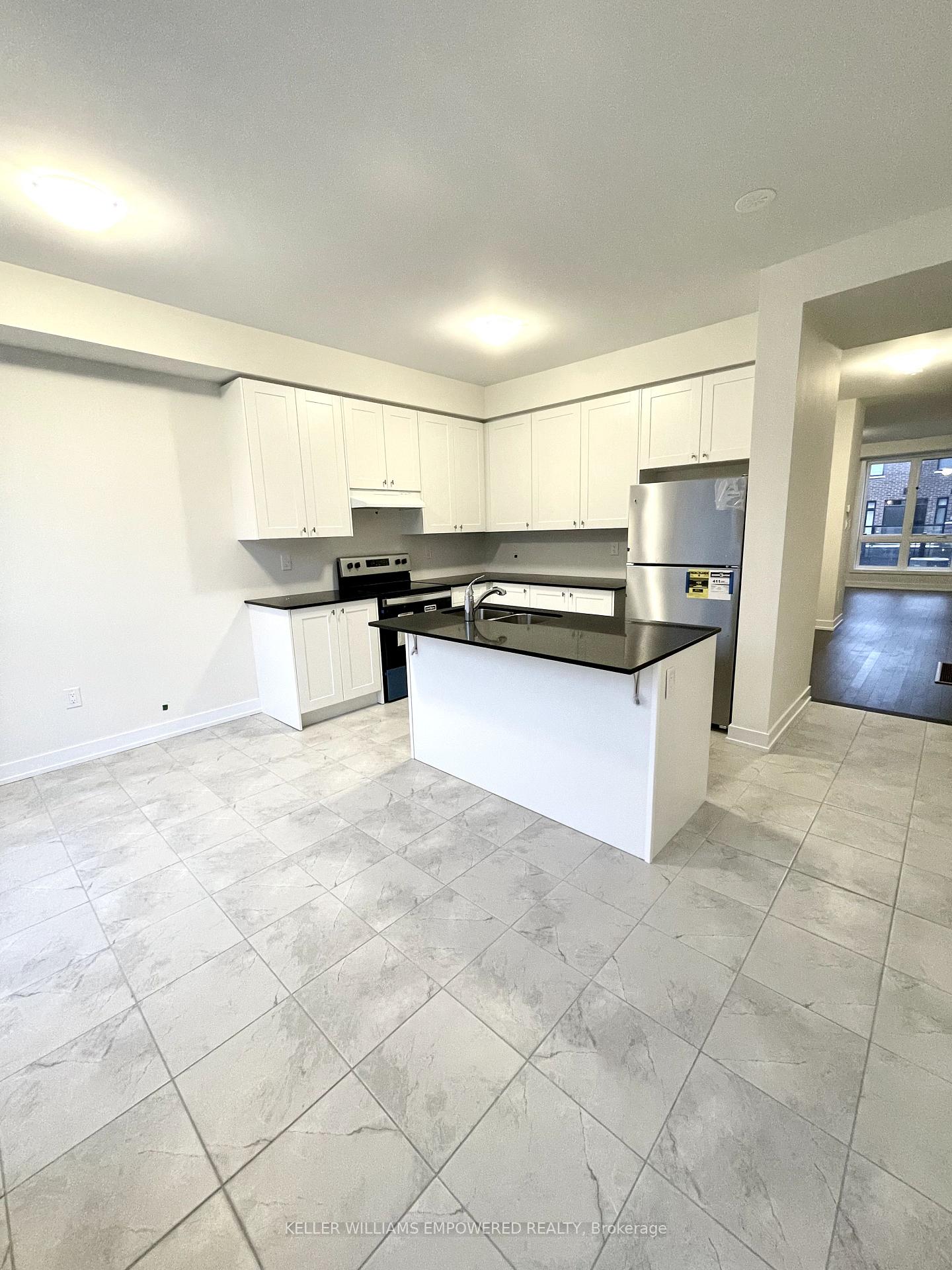 Photo 8 of 112 Stauffer Crescent, Markham, Cornell — HOMEH