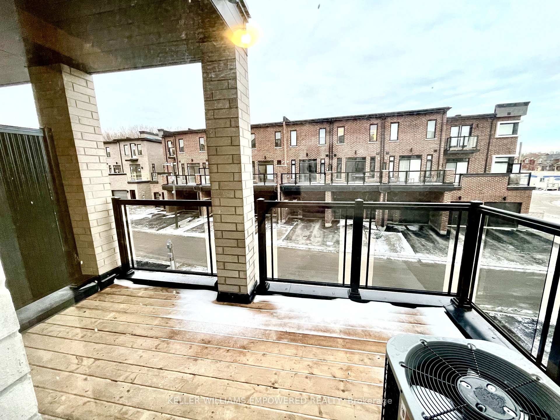 Photo 11 of 112 Stauffer Crescent, Markham, Cornell — HOMEH