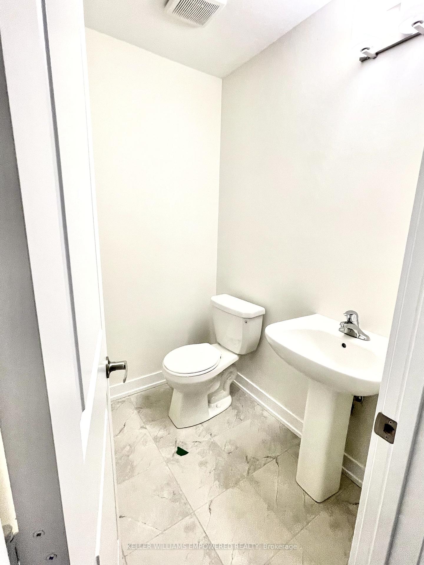 Photo 14 of 112 Stauffer Crescent, Markham, Cornell — HOMEH