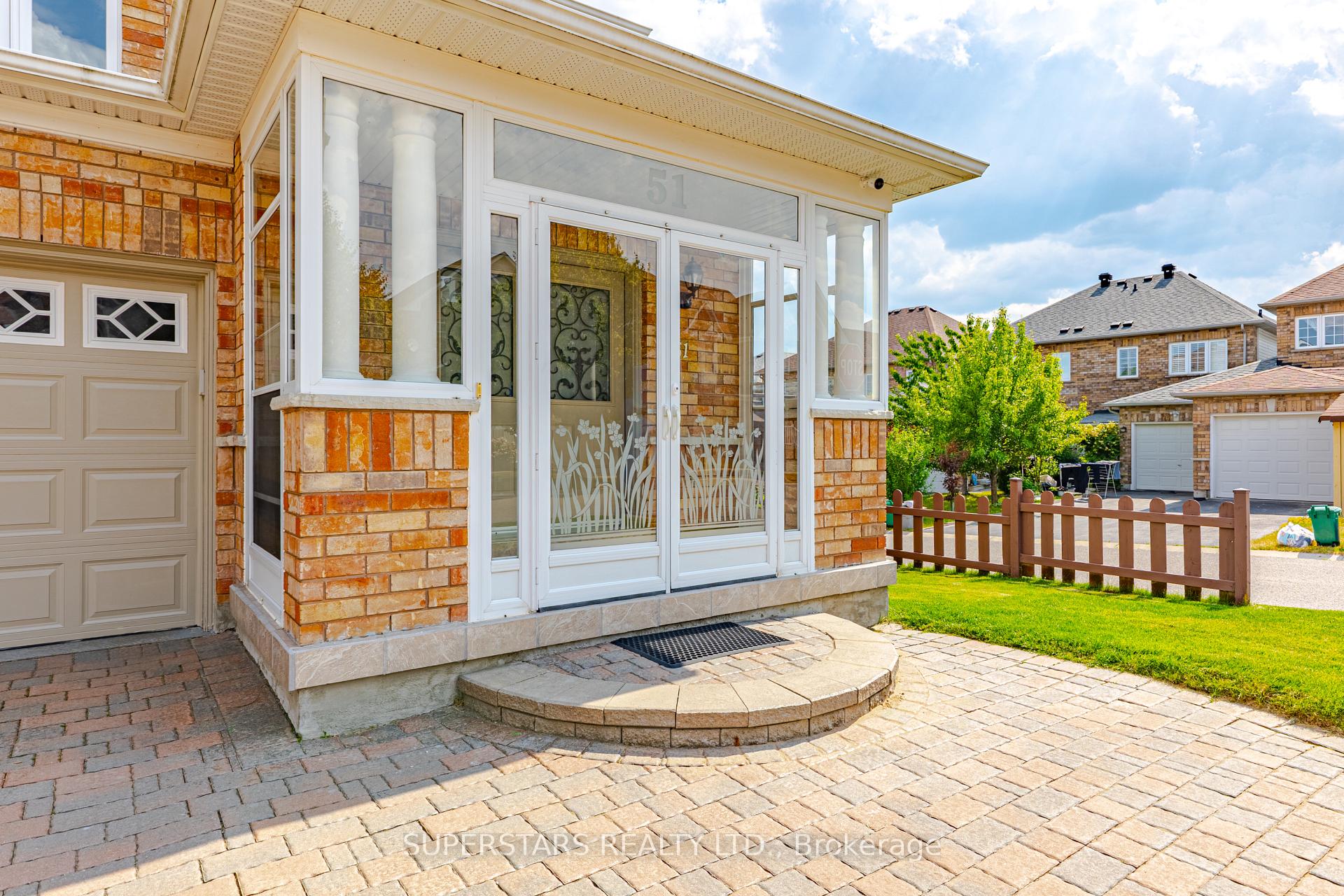 Photo 4 of 51 Ian Baron Avenue, Markham, Village Green-South Unionville — HOMEH