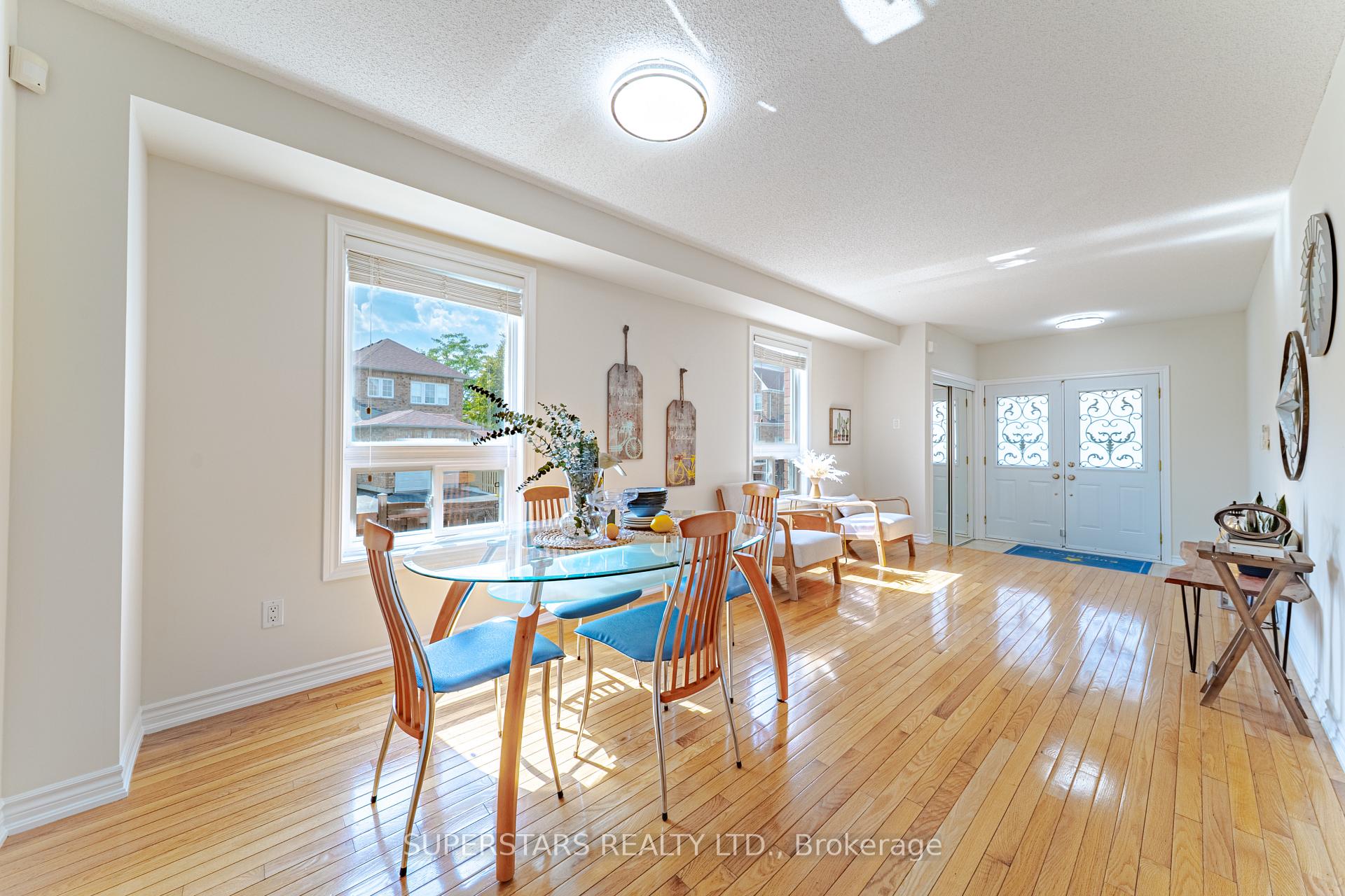 Photo 7 of 51 Ian Baron Avenue, Markham, Village Green-South Unionville — HOMEH