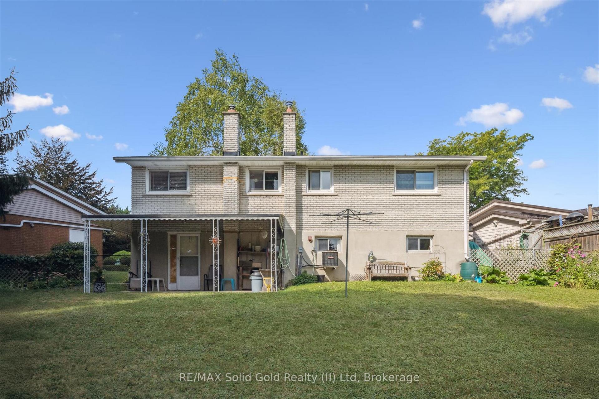 Photo 34 of 32 Lambert Place, Kitchener — HOMEH