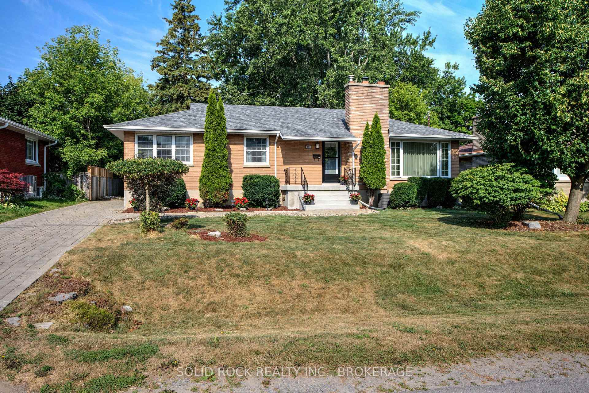 Front of 363 Meadowcrest Road