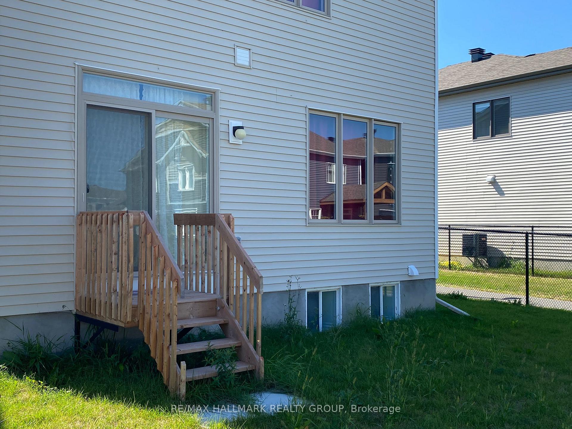 Photo 3 of 119 Reliance Ridge, Ottawa, Kanata - Emerald Meadows/Trailwest — HOMEH