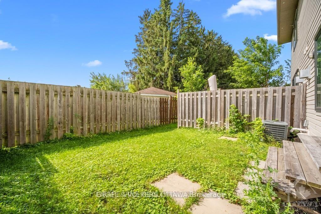 Photo 17 of 136 Montauk, Ottawa, Carleton Heights — HOMEH