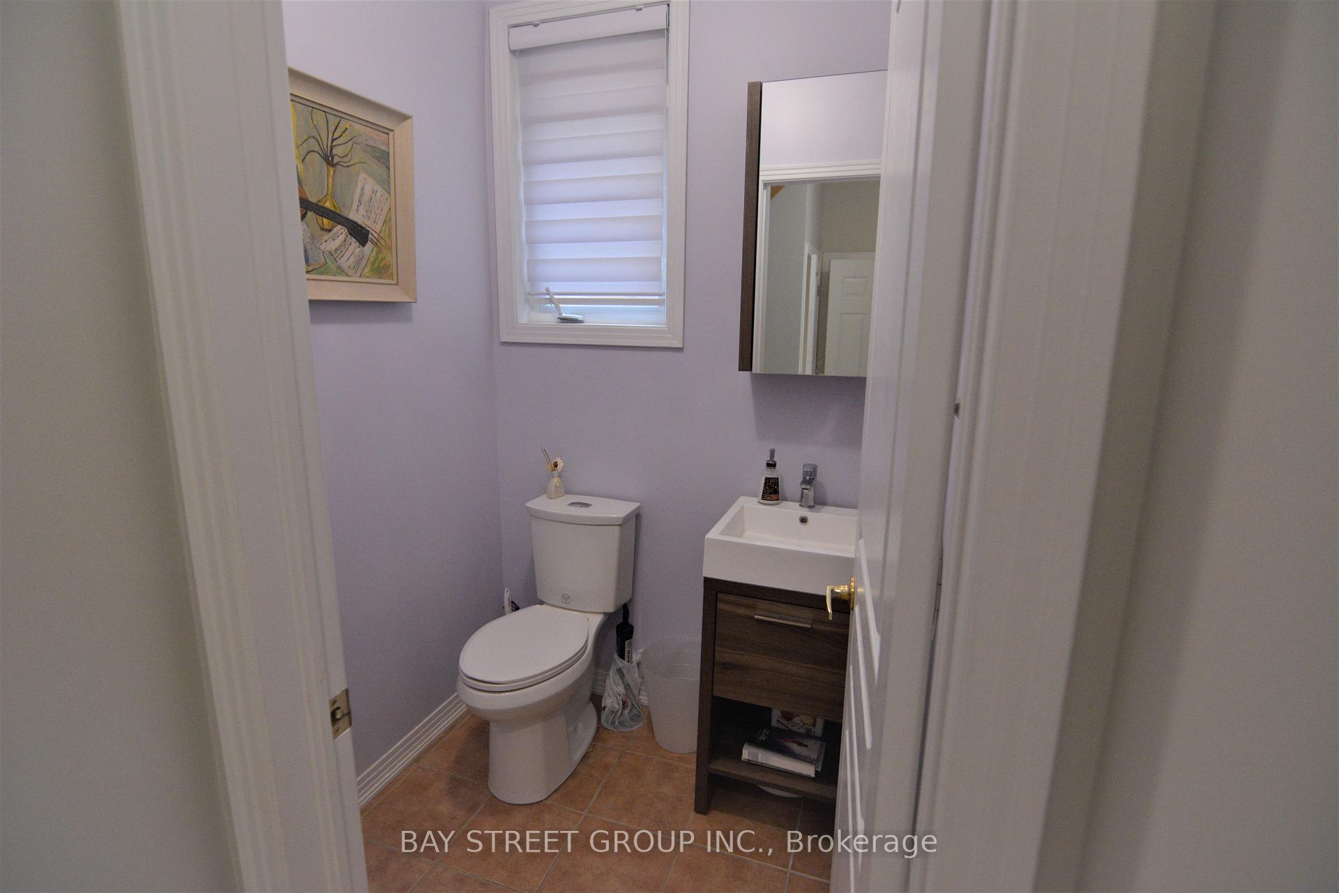 Photo 3 of 111 Southbrook Crescent, Markham, Cachet — HOMEH