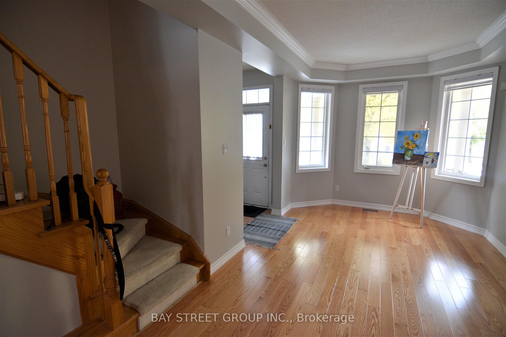 Photo 6 of 111 Southbrook Crescent, Markham, Cachet — HOMEH