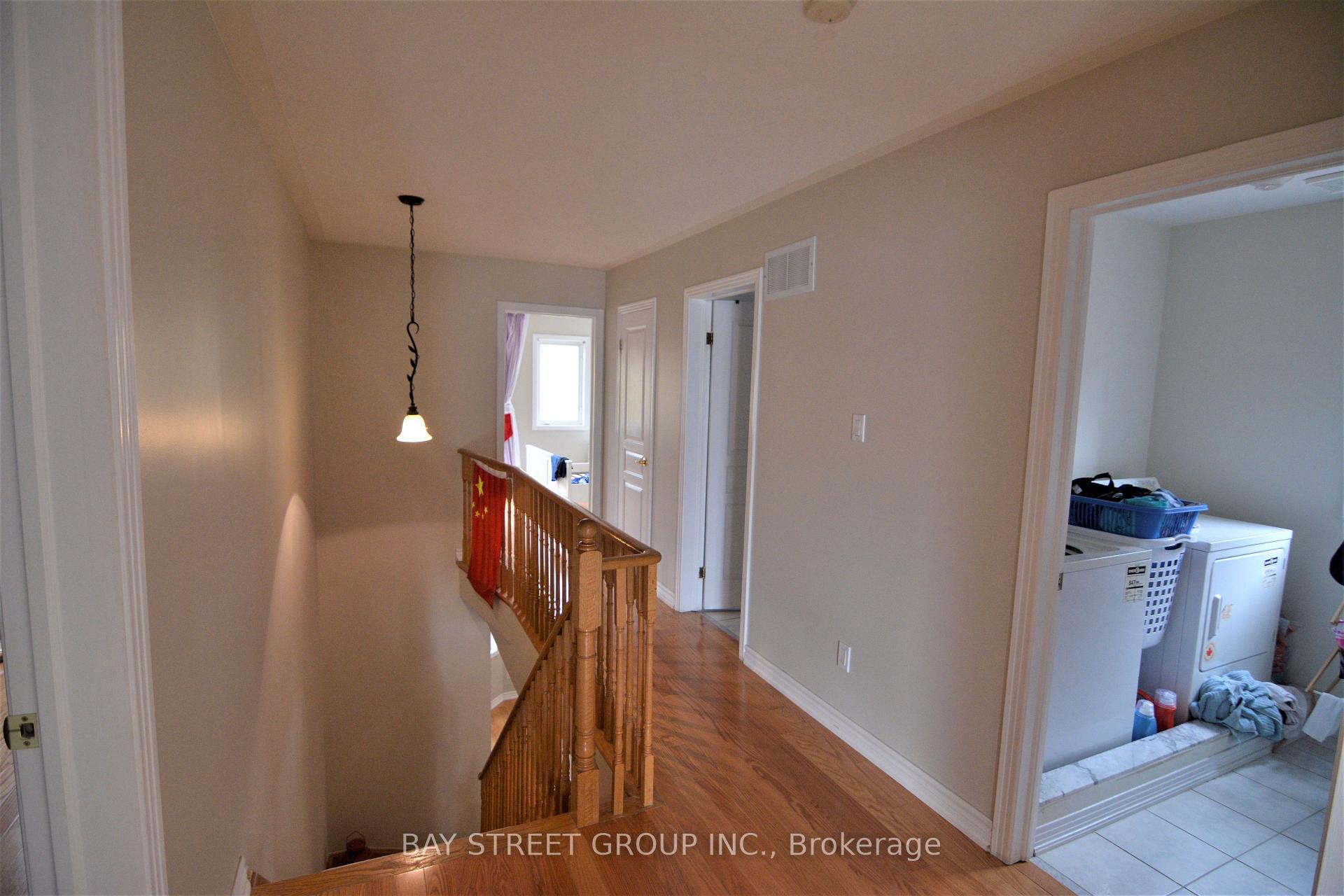 Photo 7 of 111 Southbrook Crescent, Markham, Cachet — HOMEH