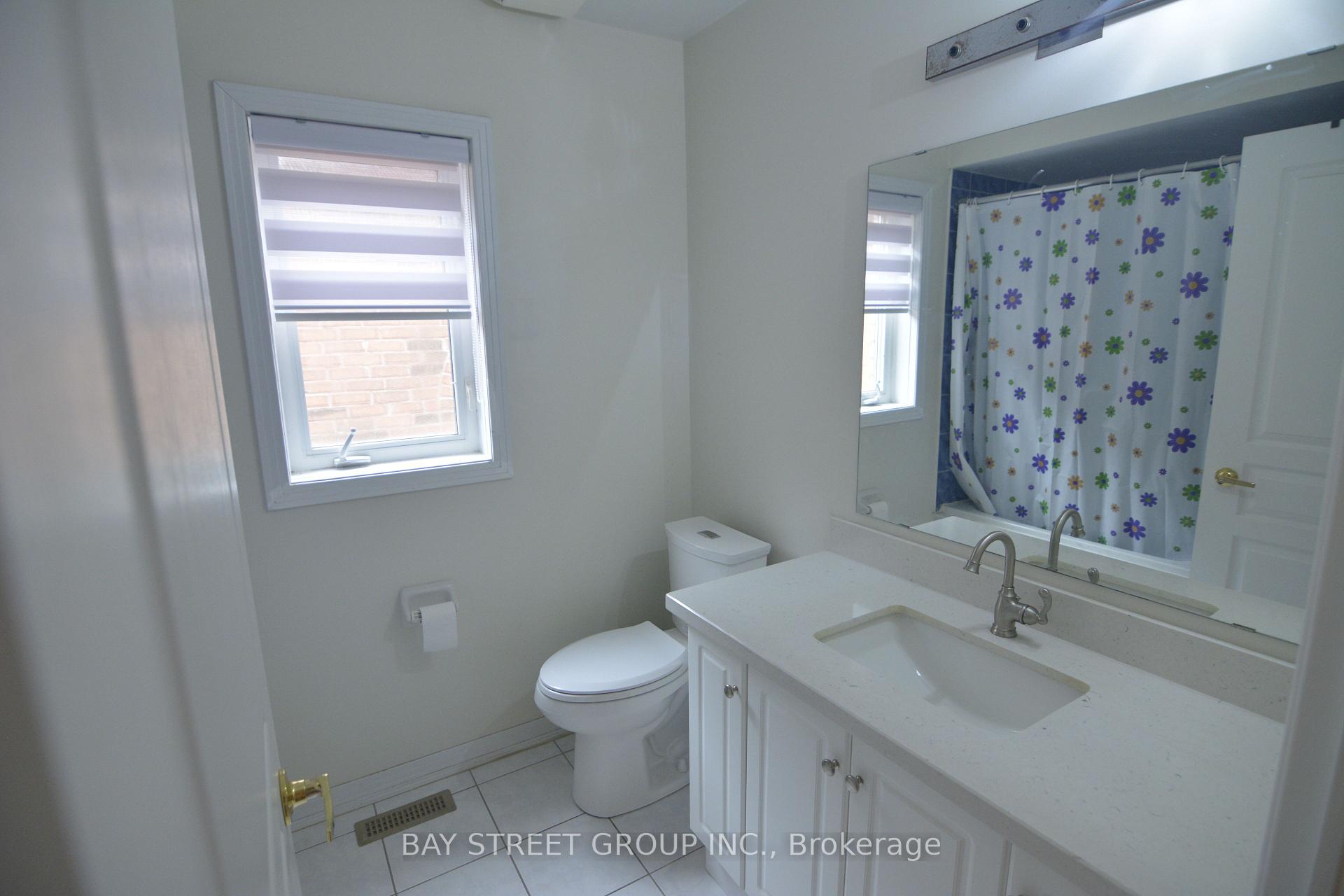 Photo 10 of 111 Southbrook Crescent, Markham, Cachet — HOMEH