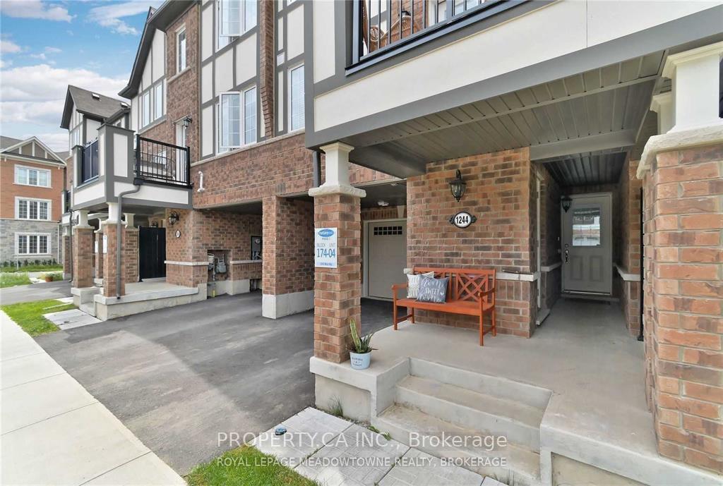 Photo 3 of 1244 Rose Way N, Milton, Cobban — HOMEH