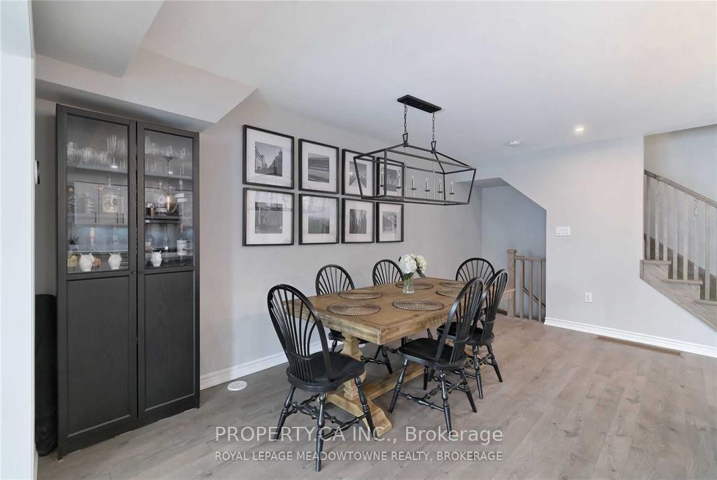 Photo 14 of 1244 Rose Way N, Milton, Cobban — HOMEH