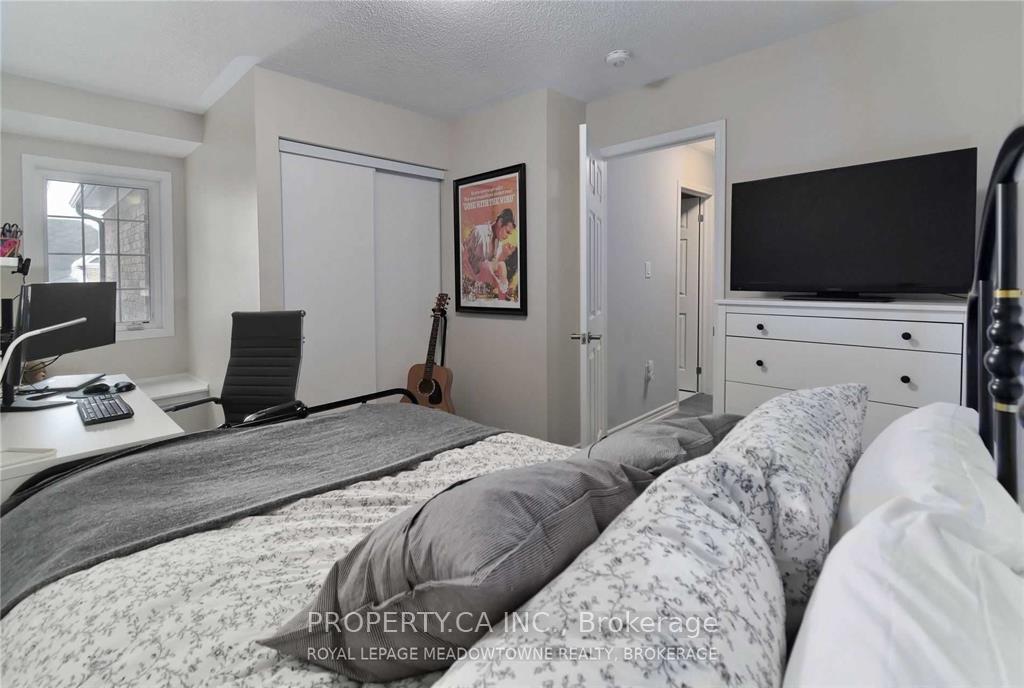Photo 18 of 1244 Rose Way N, Milton, Cobban — HOMEH