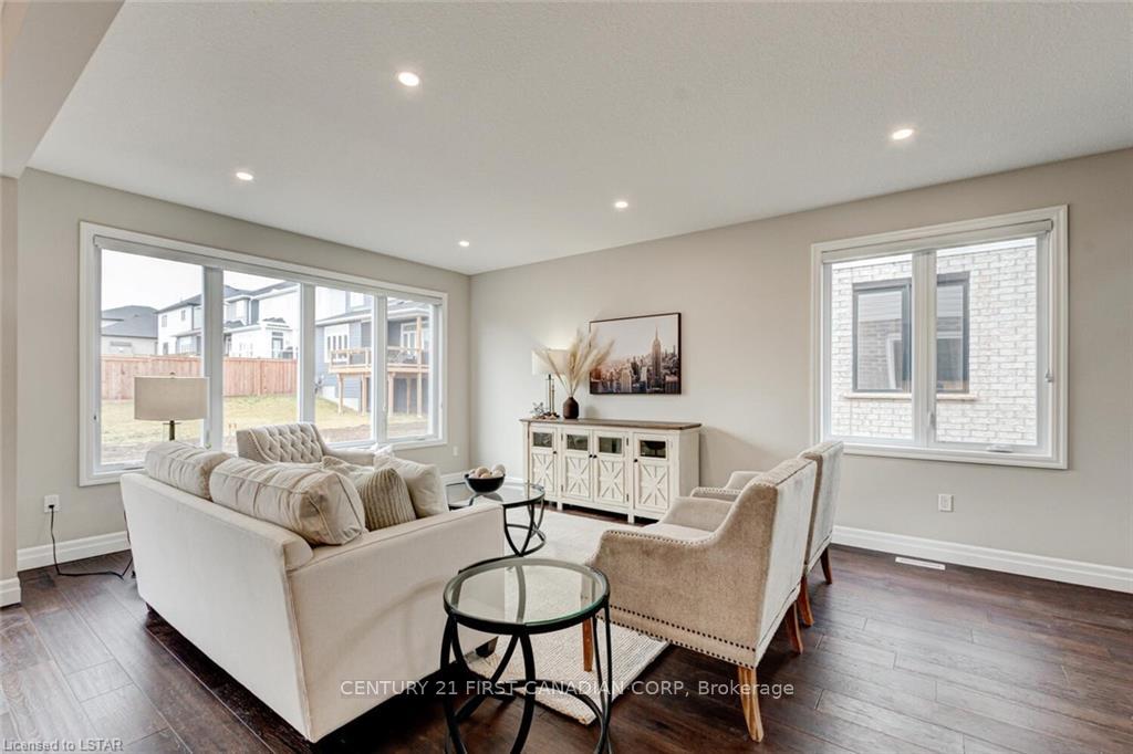 Photo 10 of 124 Basil Crescent, Middlesex Centre, Ilderton — HOMEH