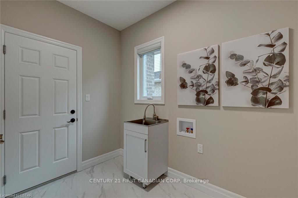 Photo 14 of 124 Basil Crescent, Middlesex Centre, Ilderton — HOMEH