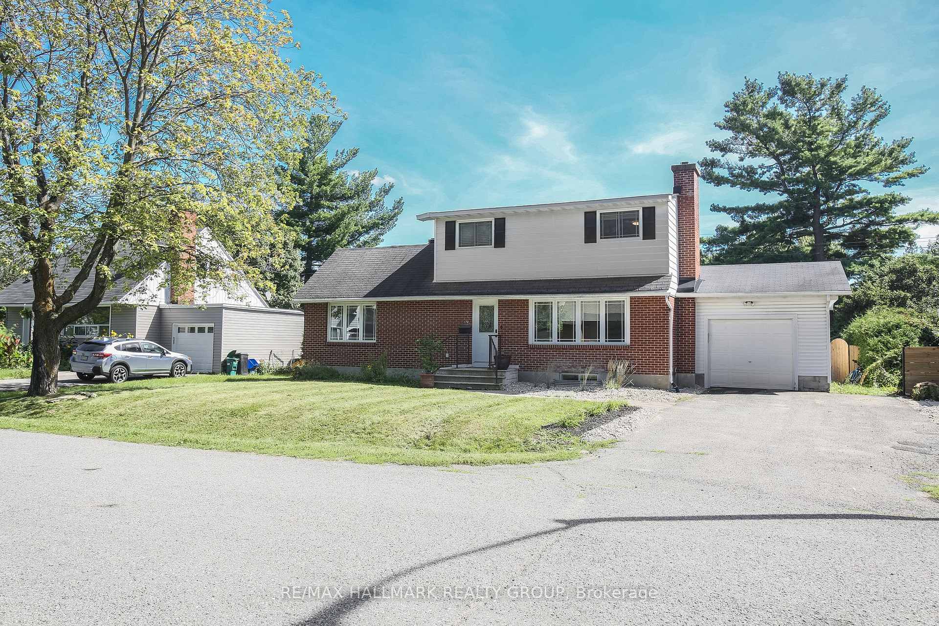 Photo 2 of 170 Wilshire Avenue, Ottawa, Courtland Park — HOMEH