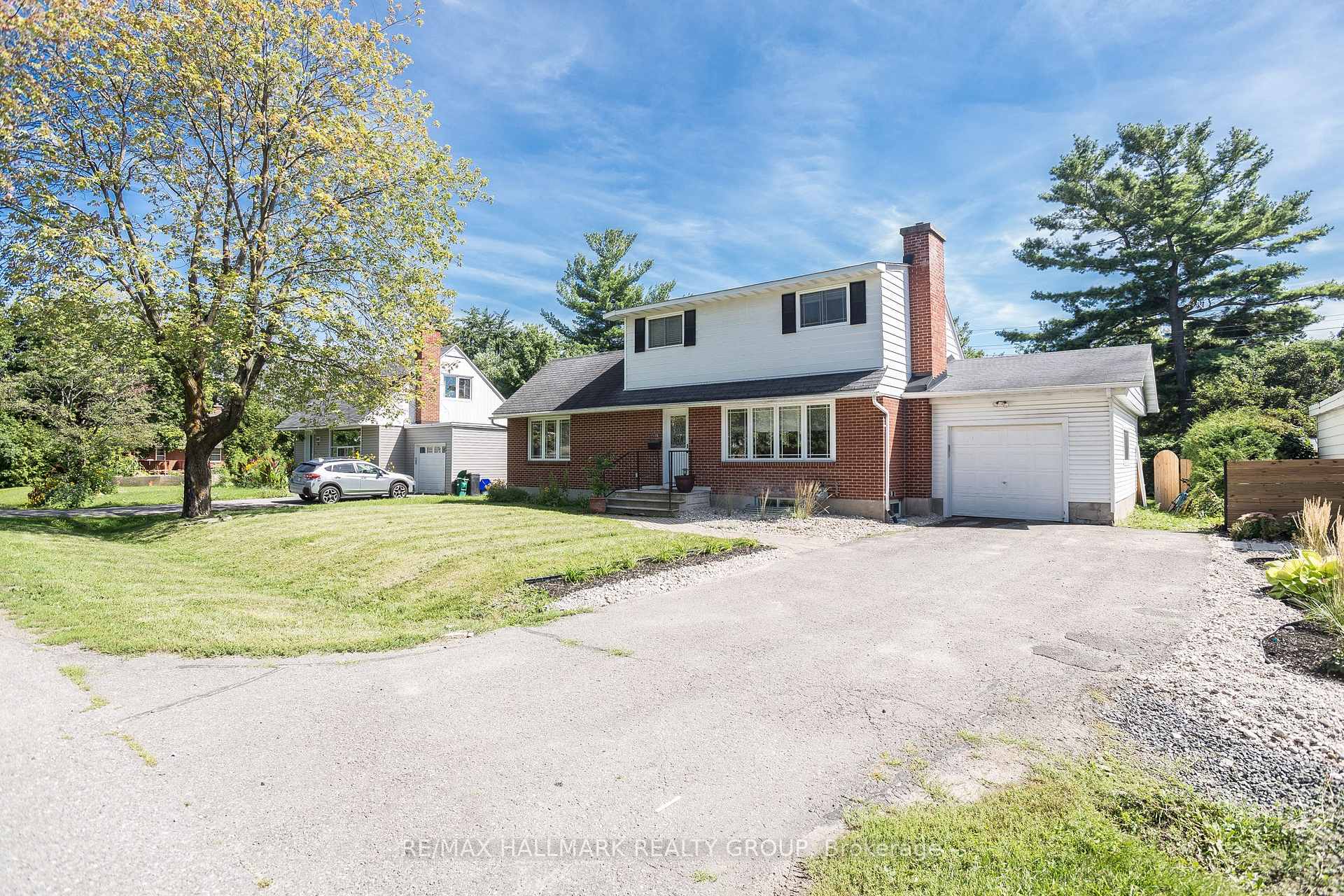 Photo 3 of 170 Wilshire Avenue, Ottawa, Courtland Park — HOMEH