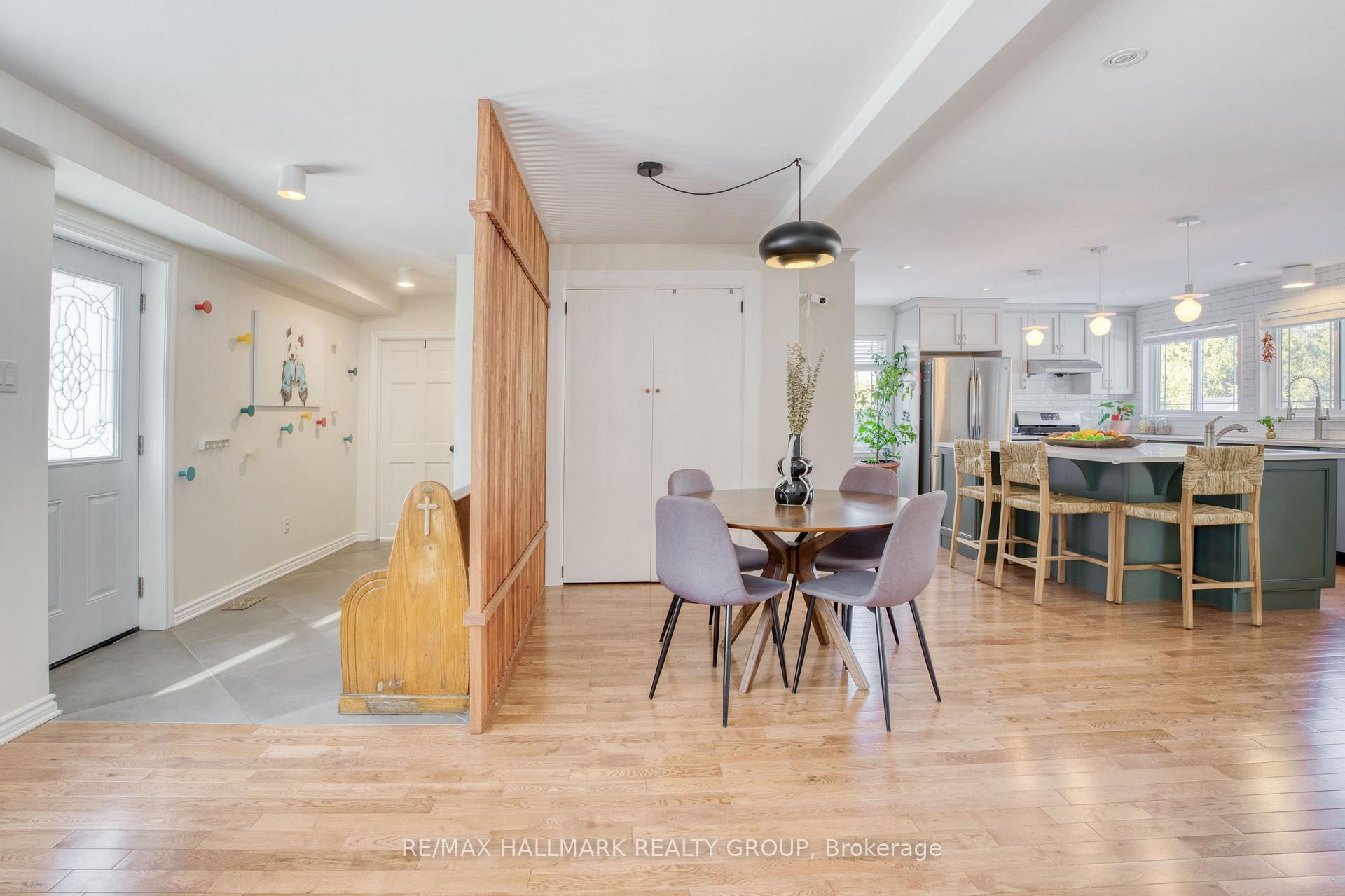 Photo 5 of 170 Wilshire Avenue, Ottawa, Courtland Park — HOMEH