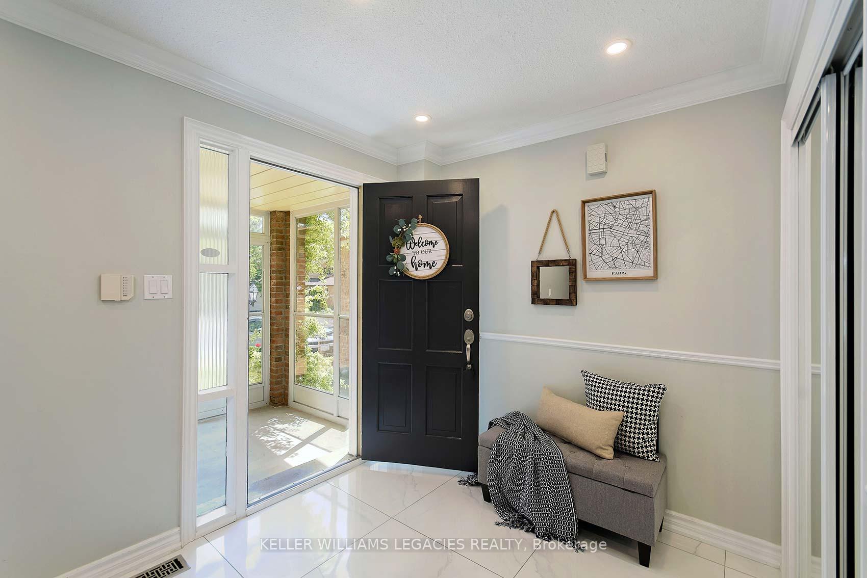 Photo 3 of 66 Delmark Boulevard, Markham, Sherwood-Amberglen — HOMEH