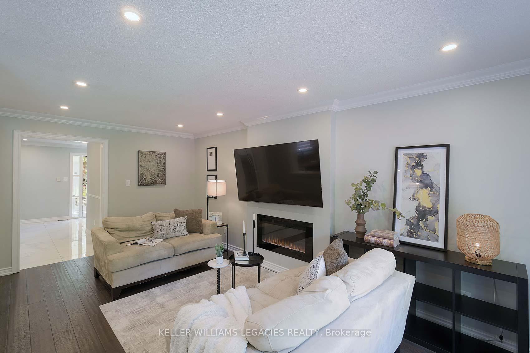Photo 8 of 66 Delmark Boulevard, Markham, Sherwood-Amberglen — HOMEH