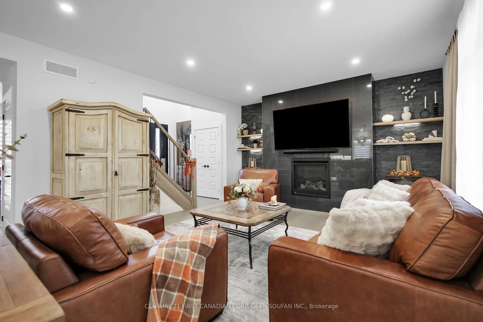 Photo 9 of 102 Daventry Way, Middlesex Centre, Kilworth — HOMEH