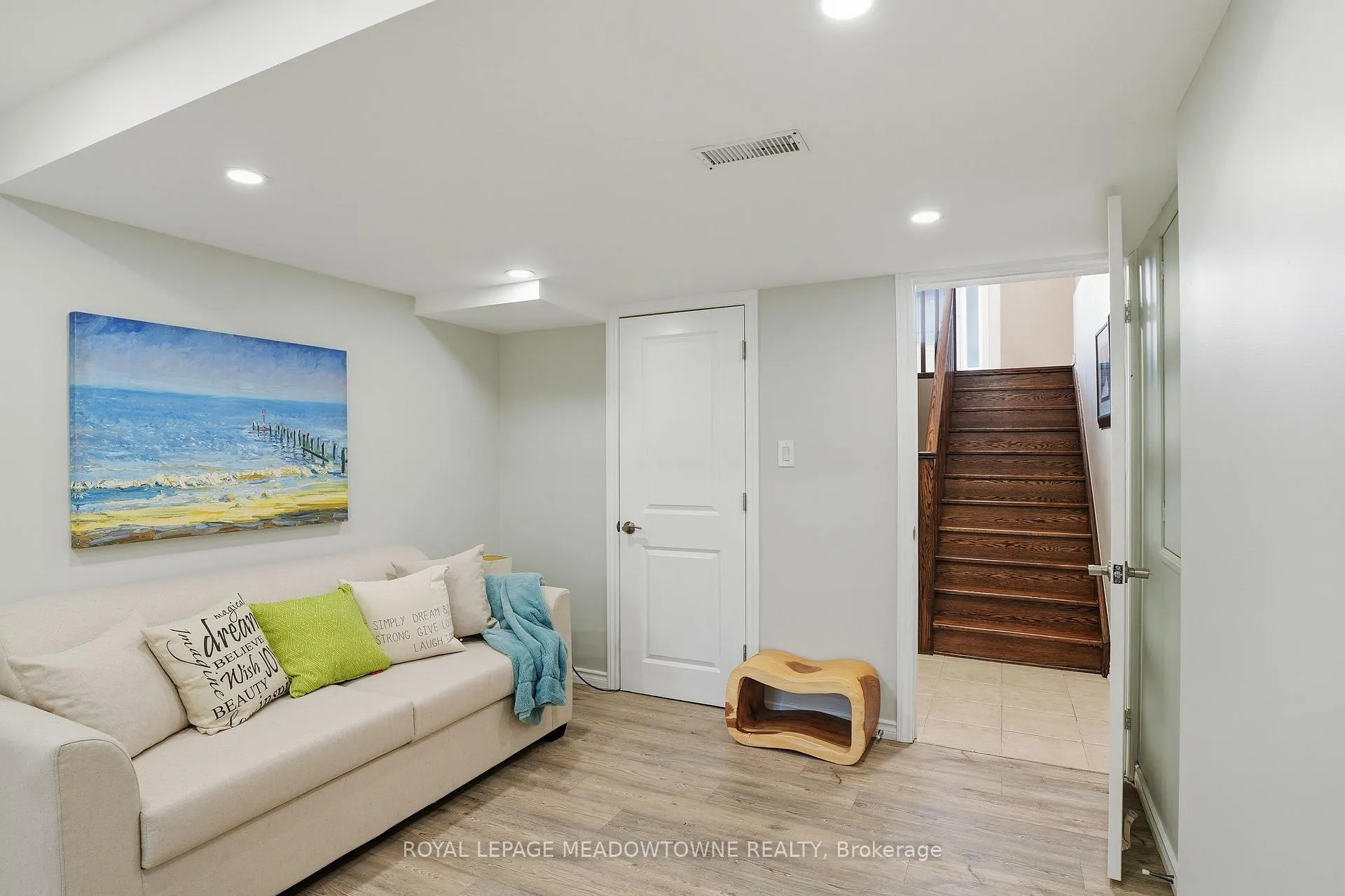 Photo 35 of 633 Wettlaufer Terrace, Milton, Scott — HOMEH